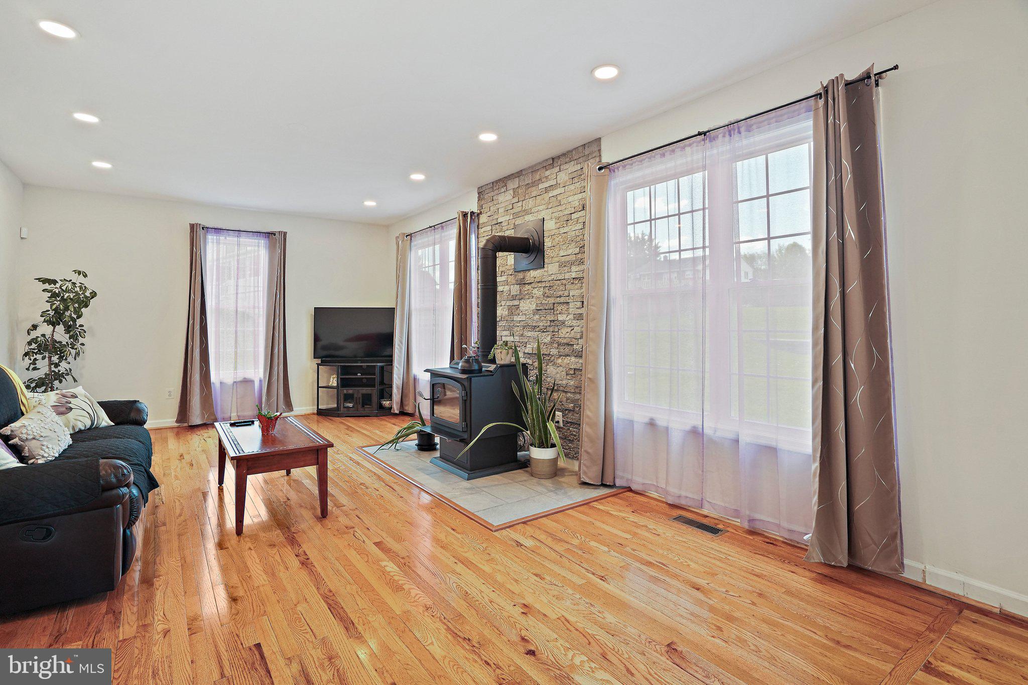 WOODFIELD ESTATES - Residential