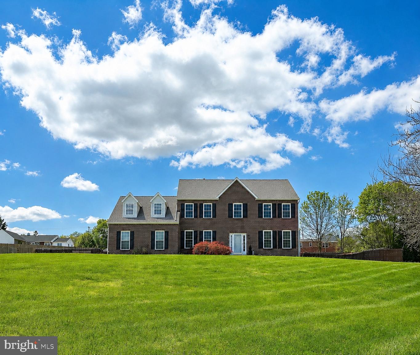 WOODFIELD ESTATES - Residential
