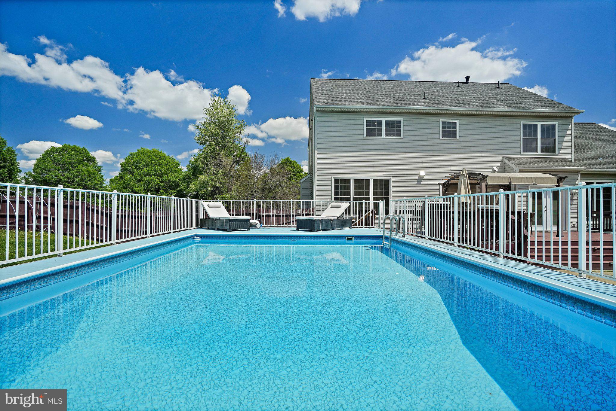 WOODFIELD ESTATES - Residential