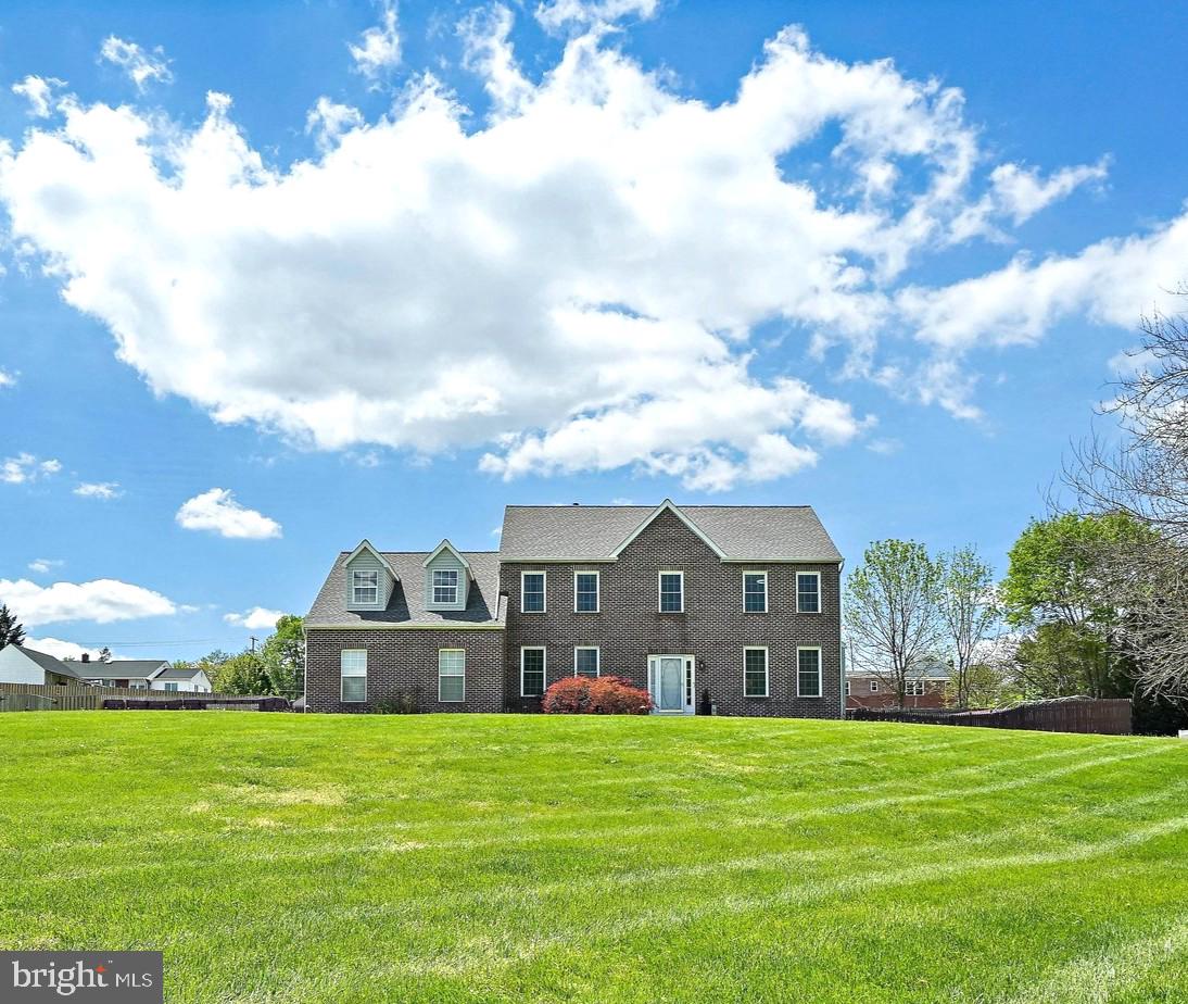 WOODFIELD ESTATES - Residential