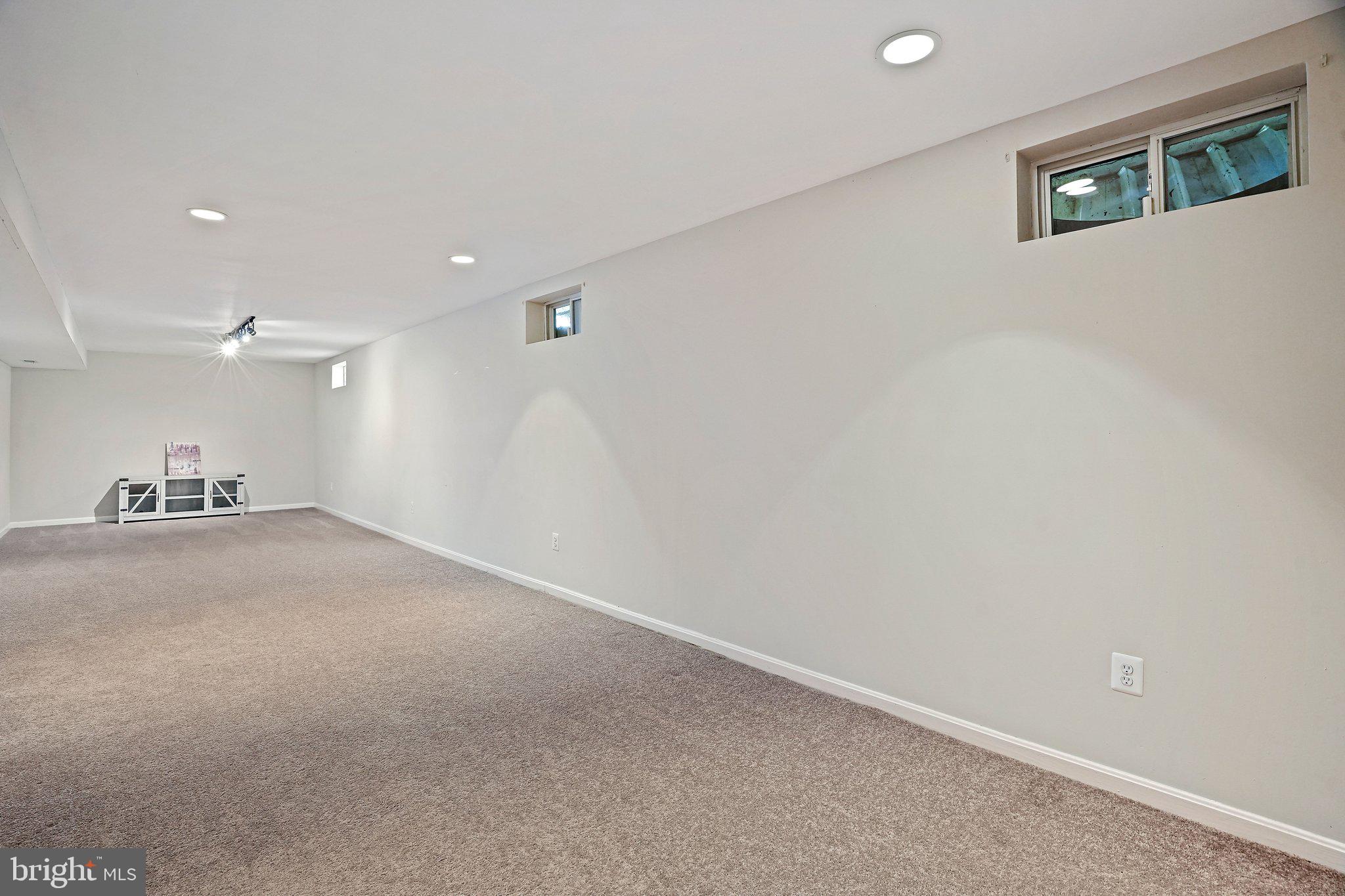 WOODFIELD ESTATES - Residential