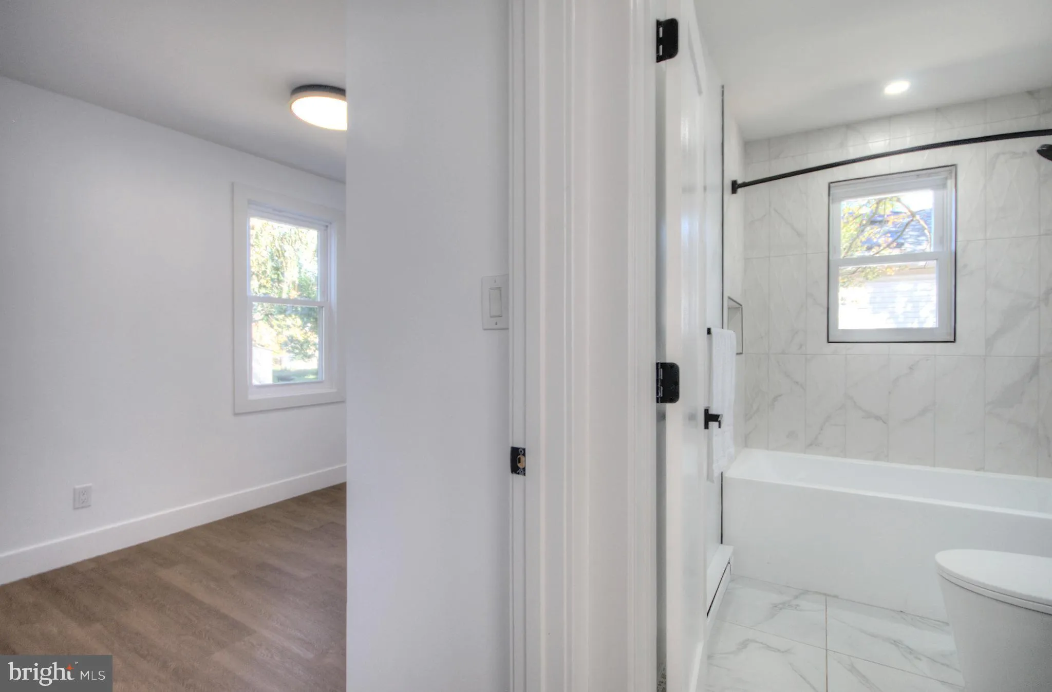 Penns Grove, New Jersey 08069, United States, 2 Bedrooms Bedrooms, ,1 BathroomBathrooms,Residential,Active,234068