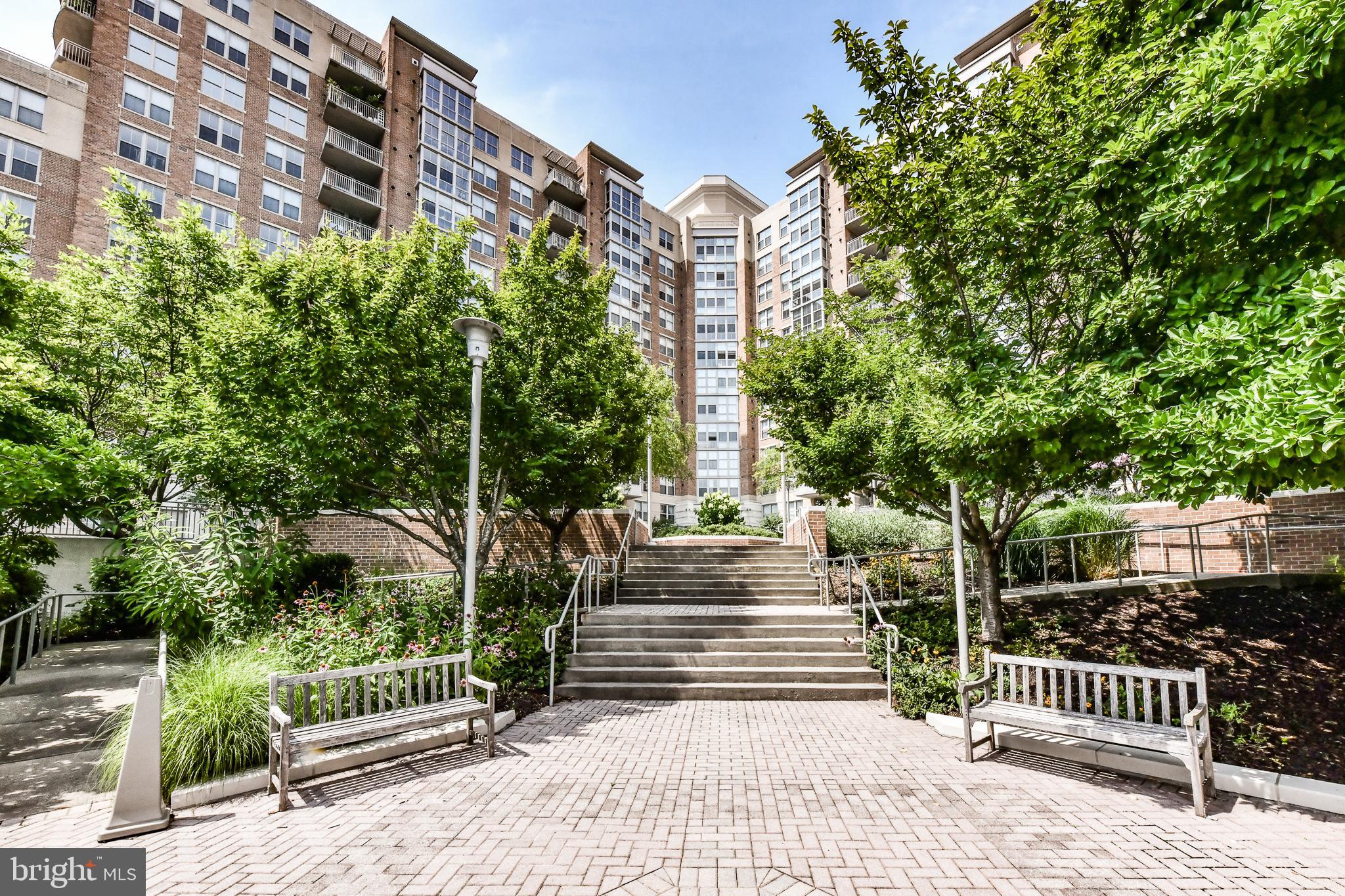 CARLTON HOUSE - Residential Lease