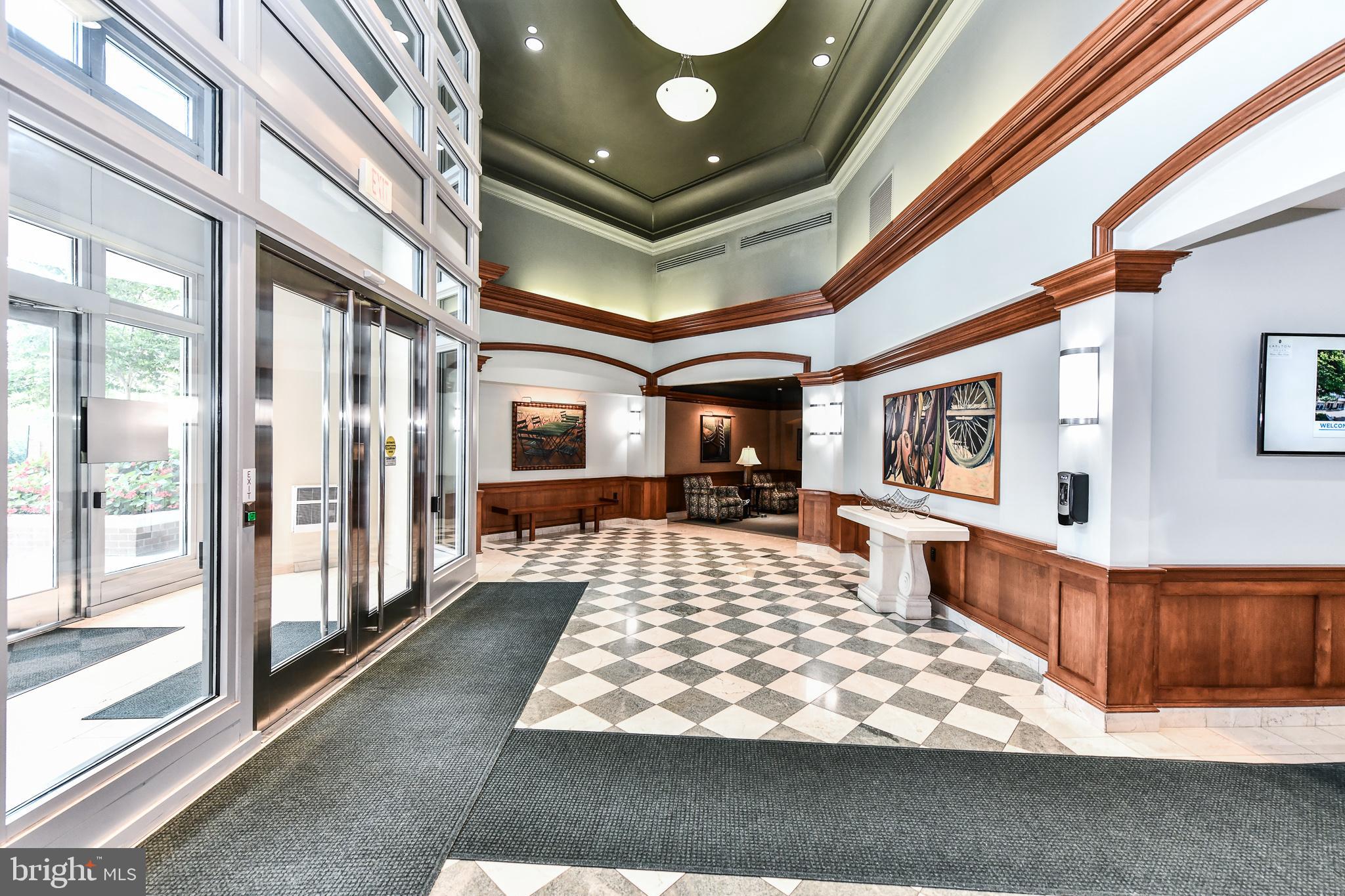 CARLTON HOUSE - Residential Lease