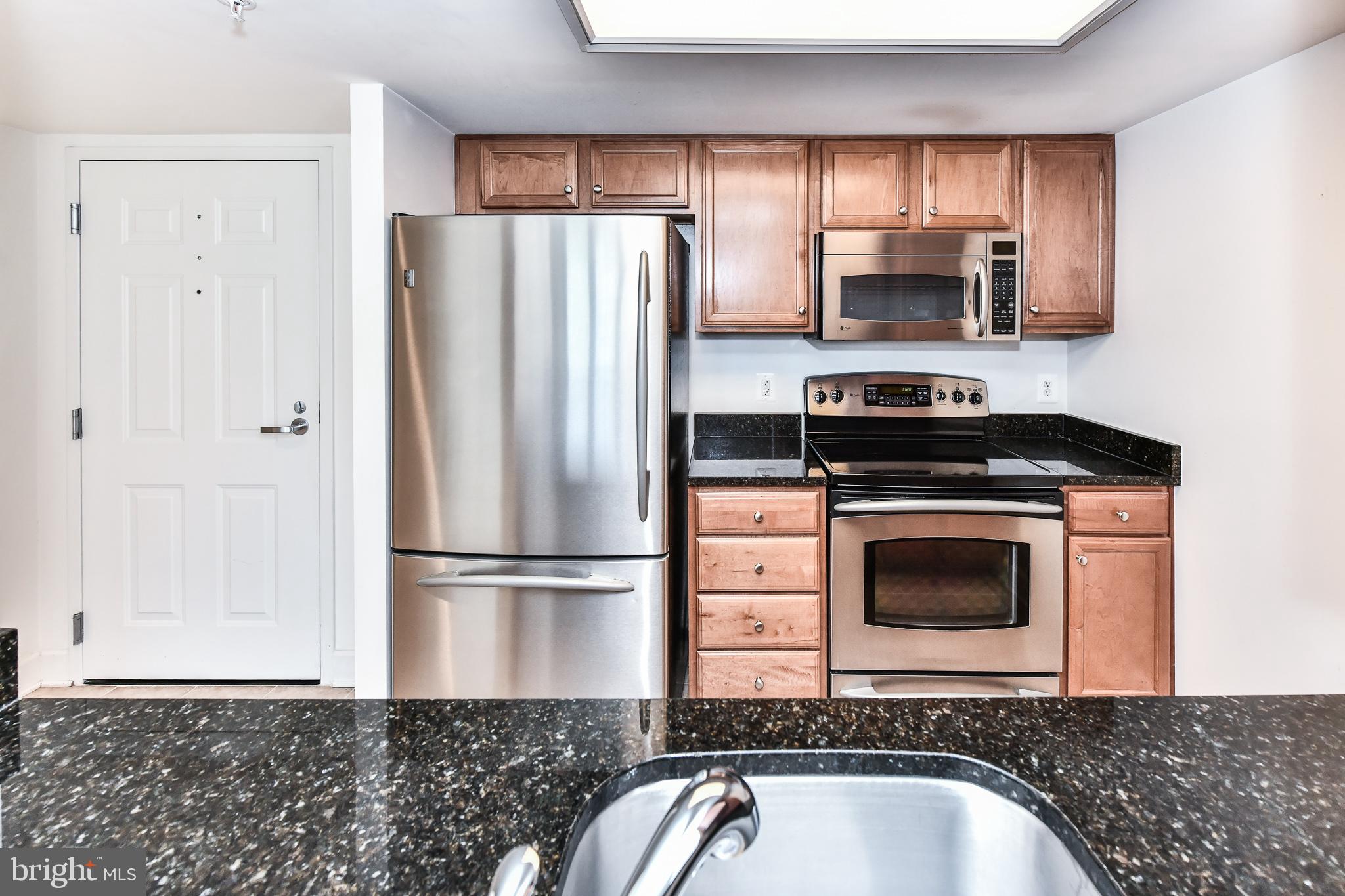 CARLTON HOUSE - Residential Lease