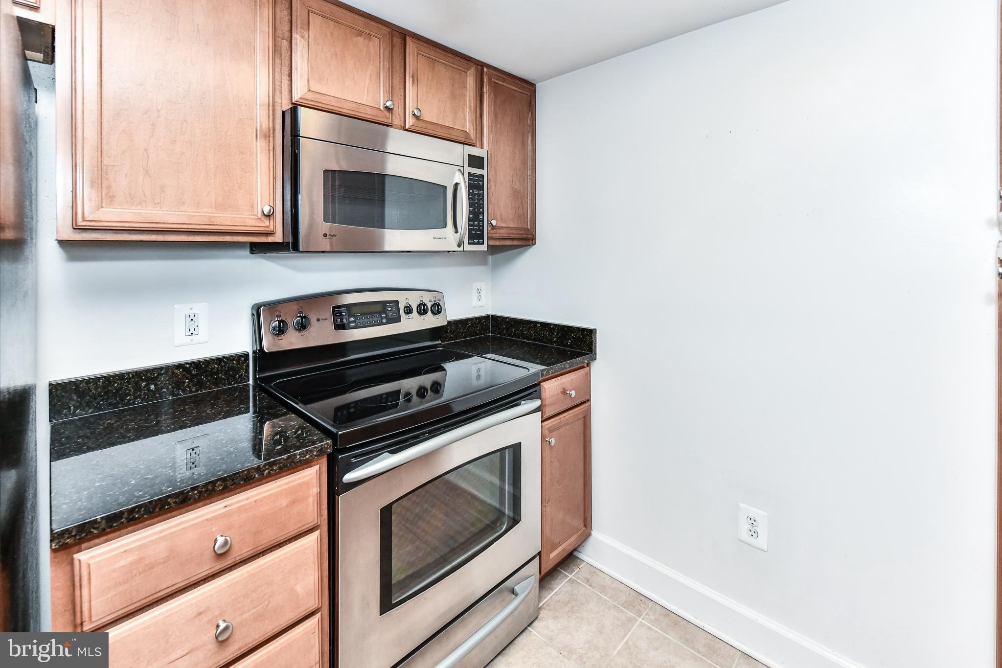 CARLTON HOUSE - Residential Lease