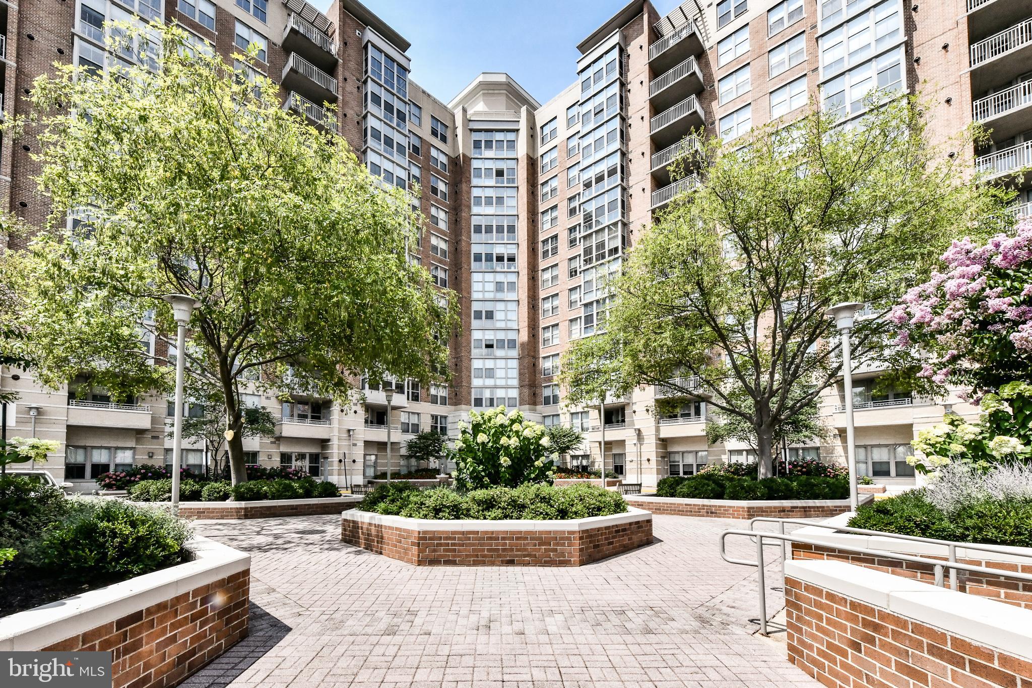 CARLTON HOUSE - Residential Lease