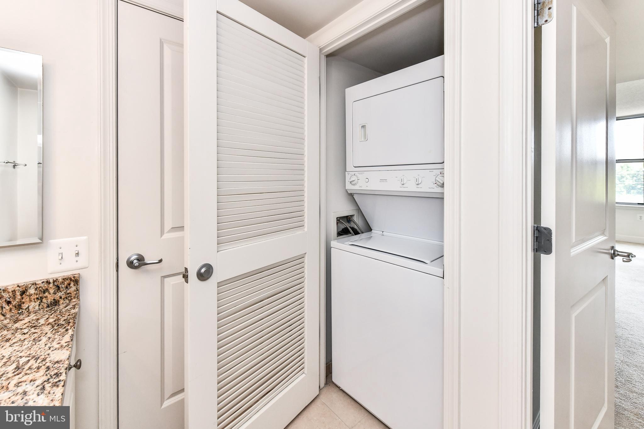 CARLTON HOUSE - Residential Lease