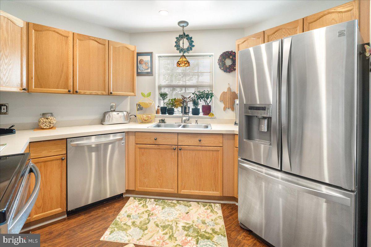 ECHO GLEN - Residential