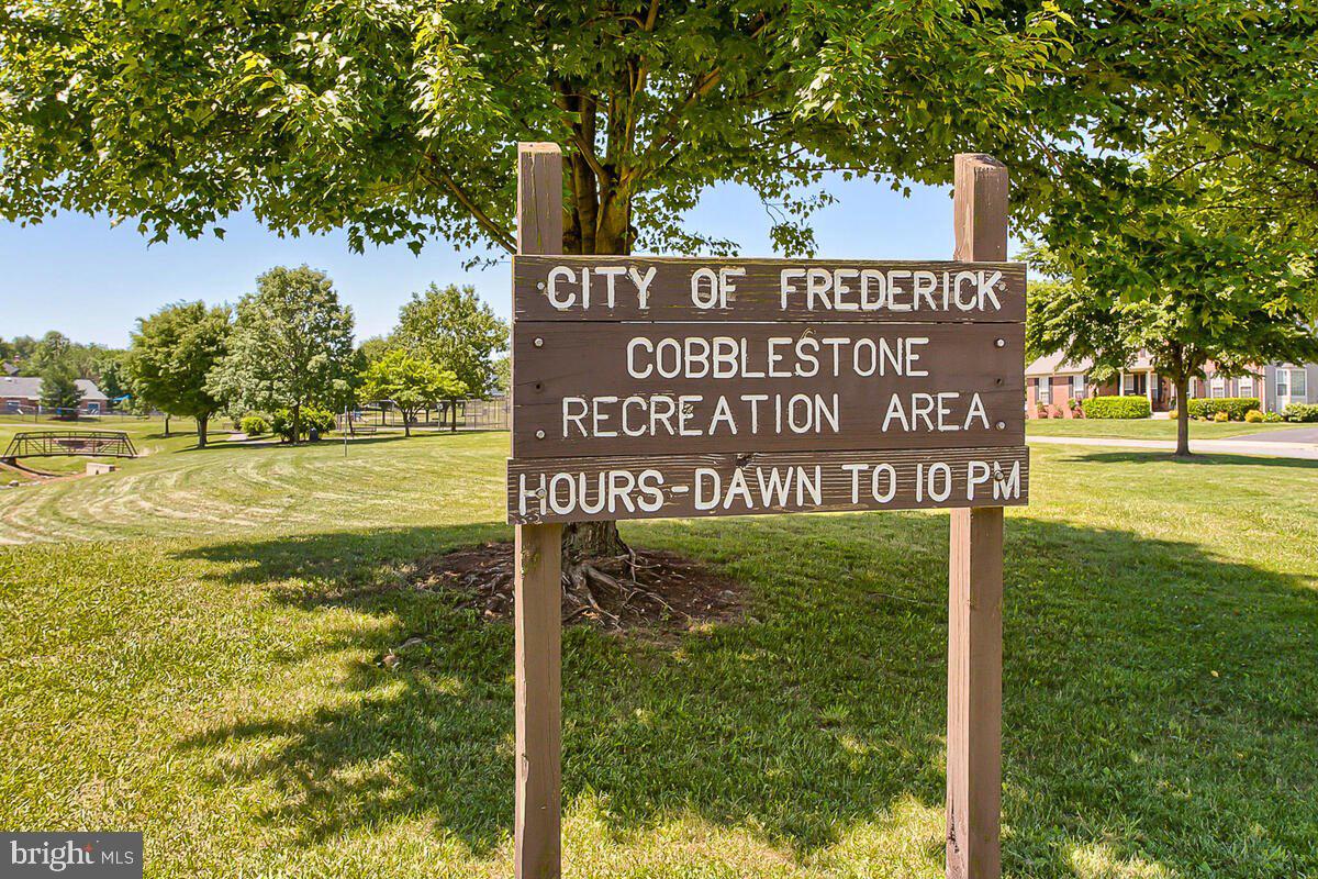 ECHO GLEN - Residential