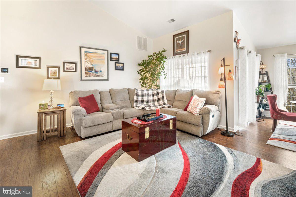 ECHO GLEN - Residential