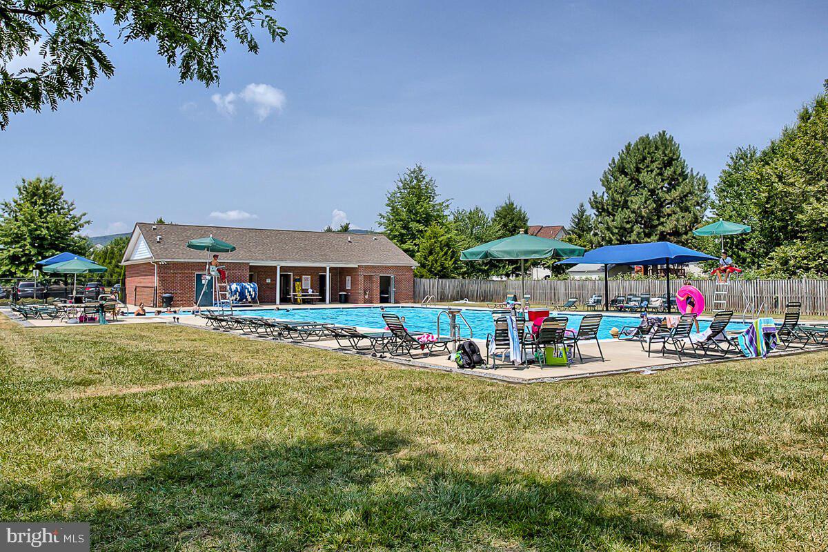 ECHO GLEN - Residential