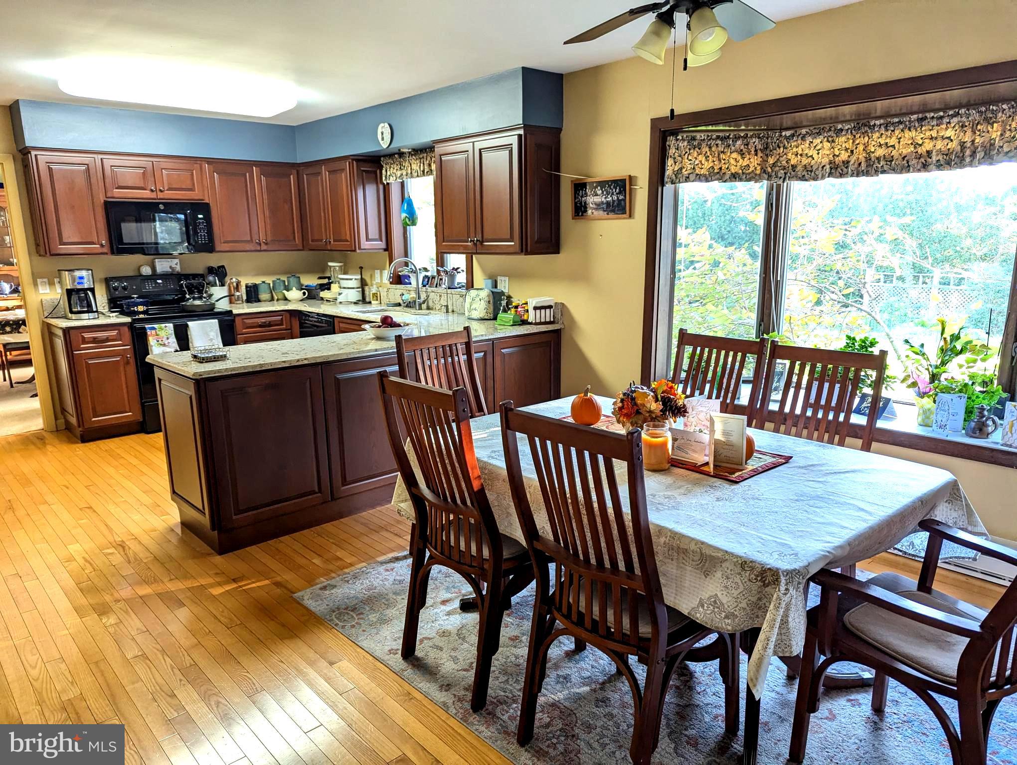 PARK FOREST VILLAGE - Residential