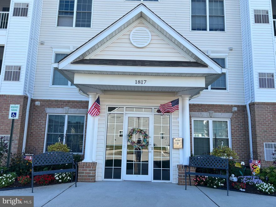 Welcome to the market, this newly renovated, 2 bedroom and 2 full bath home. This cozy home features, hardwood floors, all new paint, new carpet, some new light fixtures and hardware. The exquisite kitchen has plenty of cabinets, with beautiful granite countertops on a centered island and stainless steel appliances. You could eat at the island or adorn in one of the two dining rooms that open to the entry way with an open-concept living area. Bathrooms are accessible and updated: one with a walk-in shower and the other with a  luxury seated jet tub. Washer and dryer in unit and there is additional storage in hallway outside of the unit. This unit features a garden view balcony for relaxation and common entry has first floor accessibility. Make your appointment today, this will not last long.