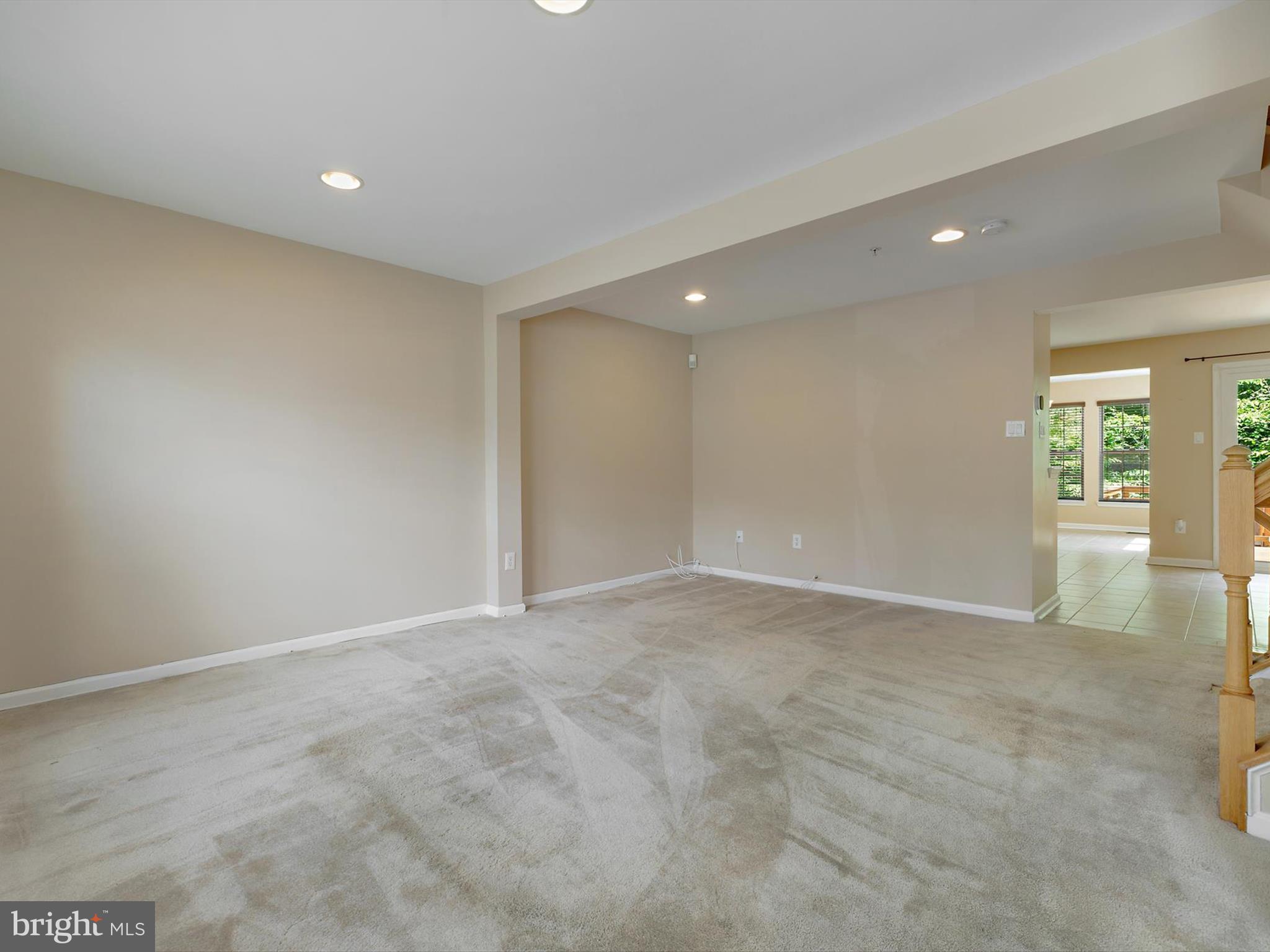 9394 RIDINGS WAY