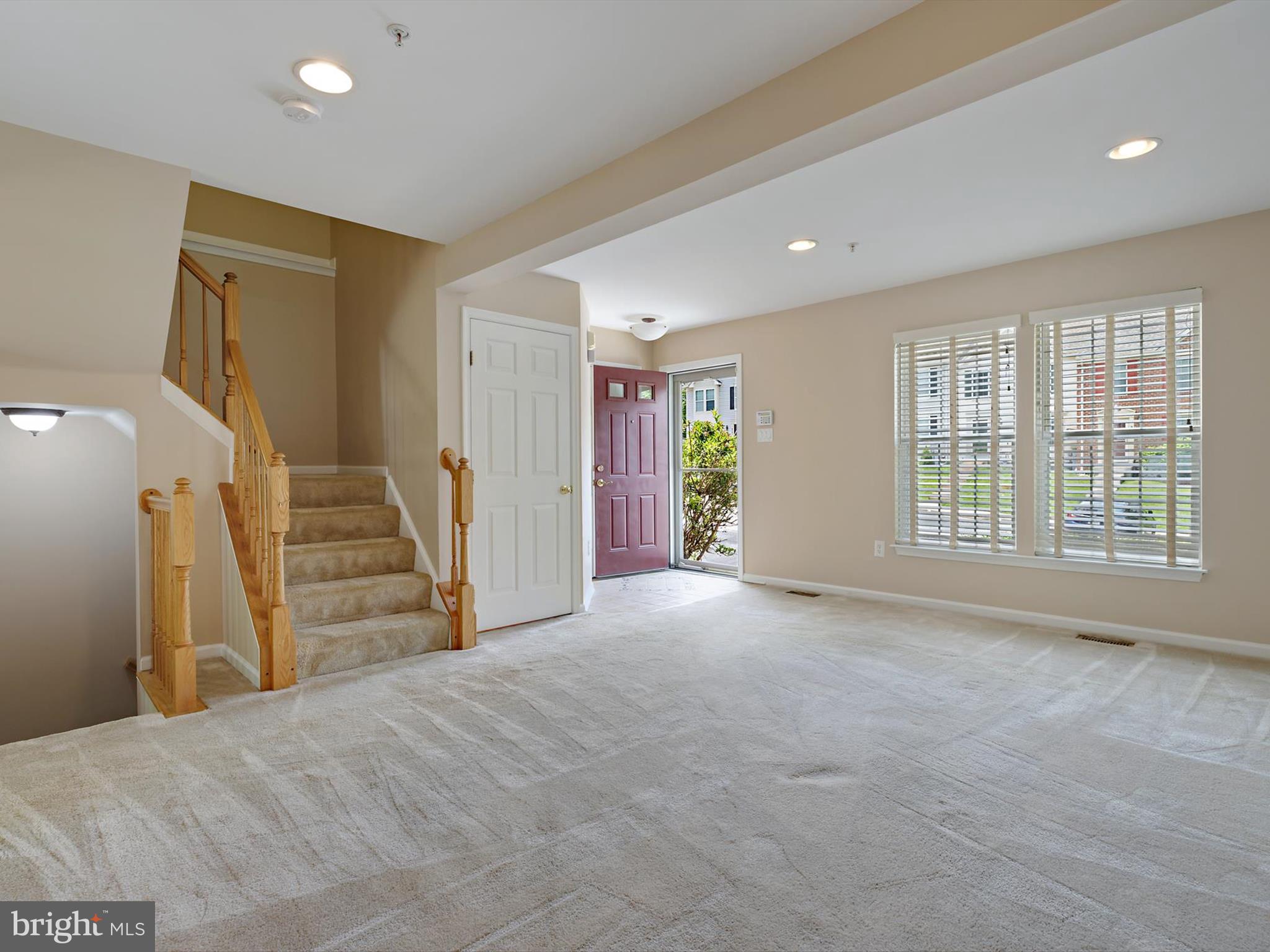 9394 RIDINGS WAY