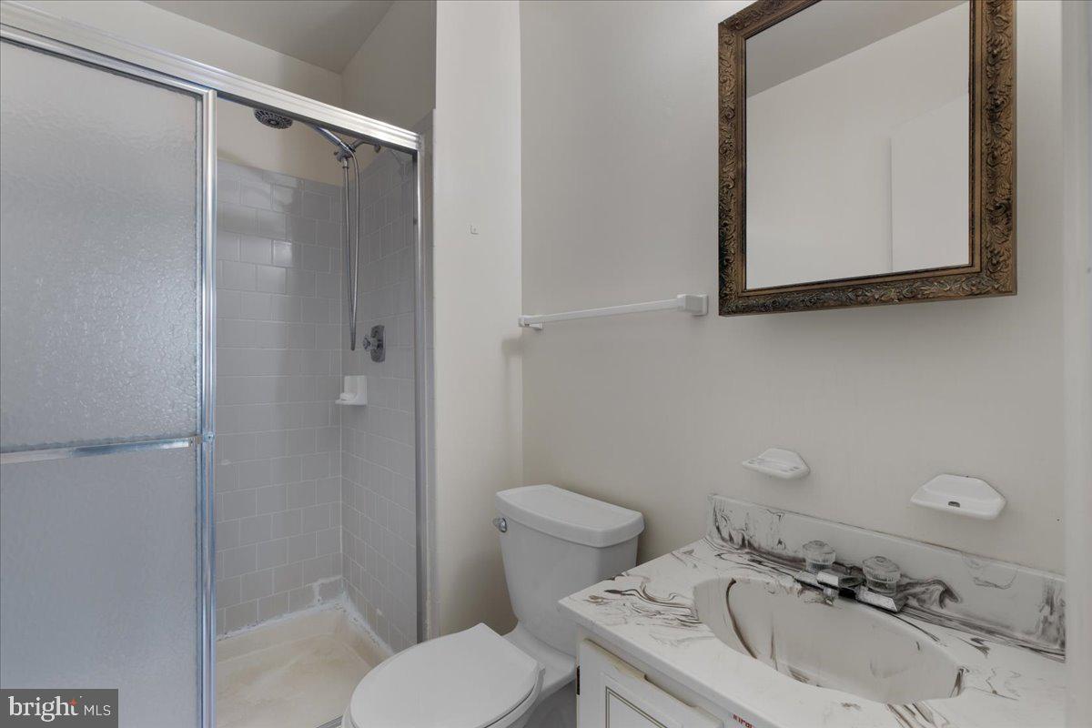 POINT OF WOODS - Residential