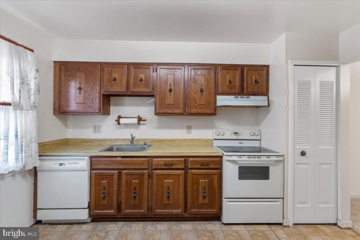 POINT OF WOODS - Residential