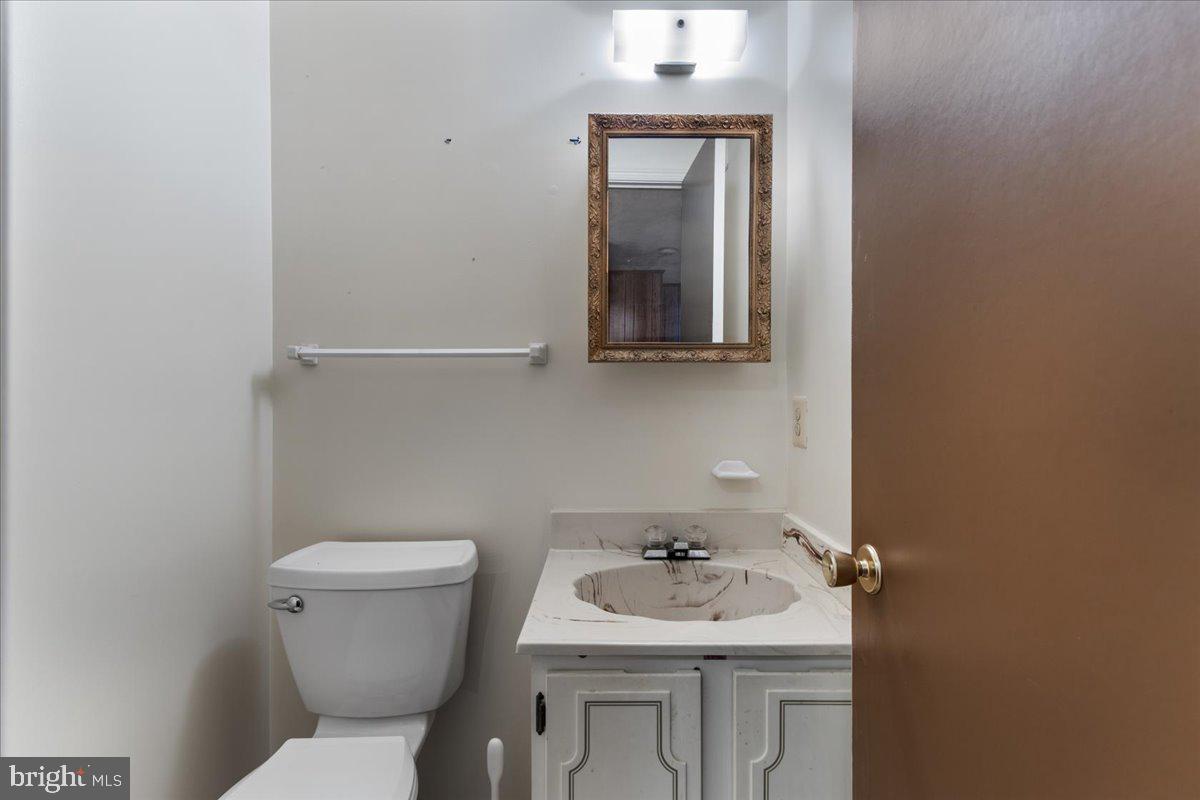 POINT OF WOODS - Residential