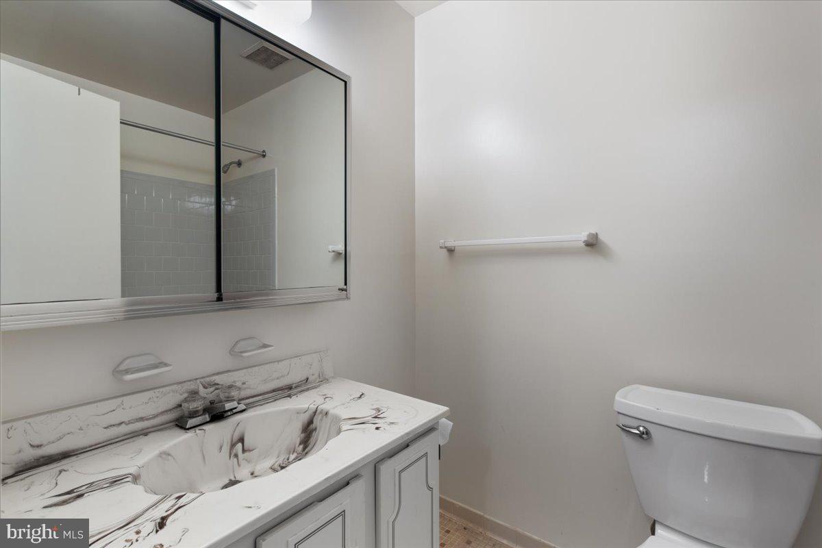 POINT OF WOODS - Residential