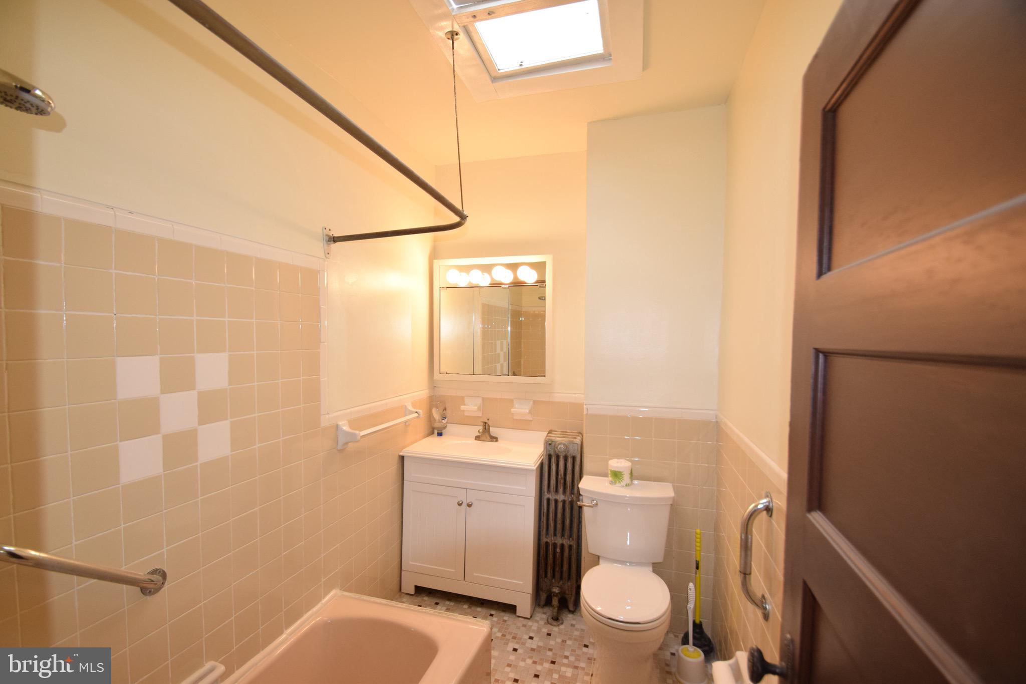 PHILADELPHIA (WEST) - Residential Lease