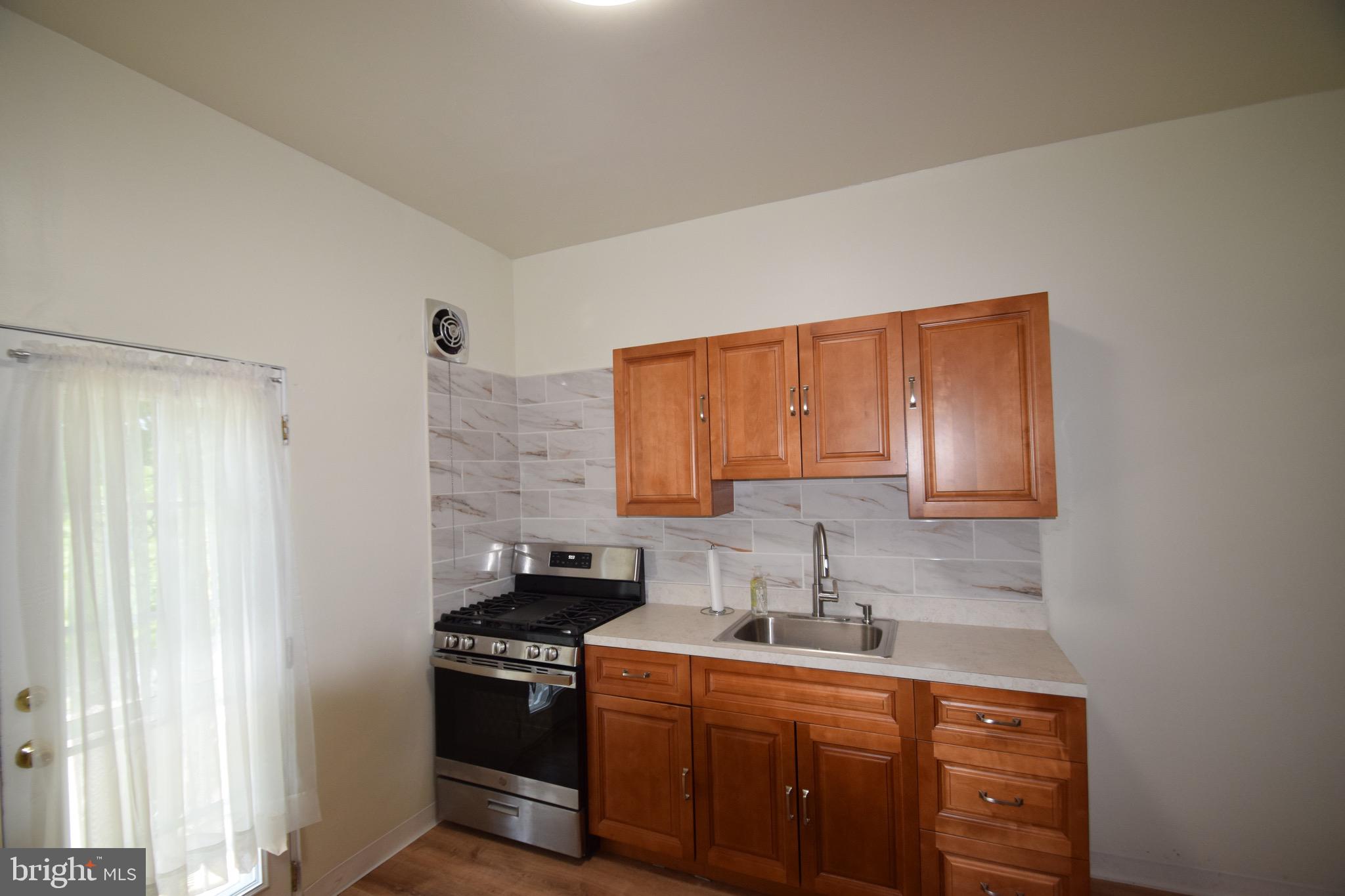 PHILADELPHIA (WEST) - Residential Lease