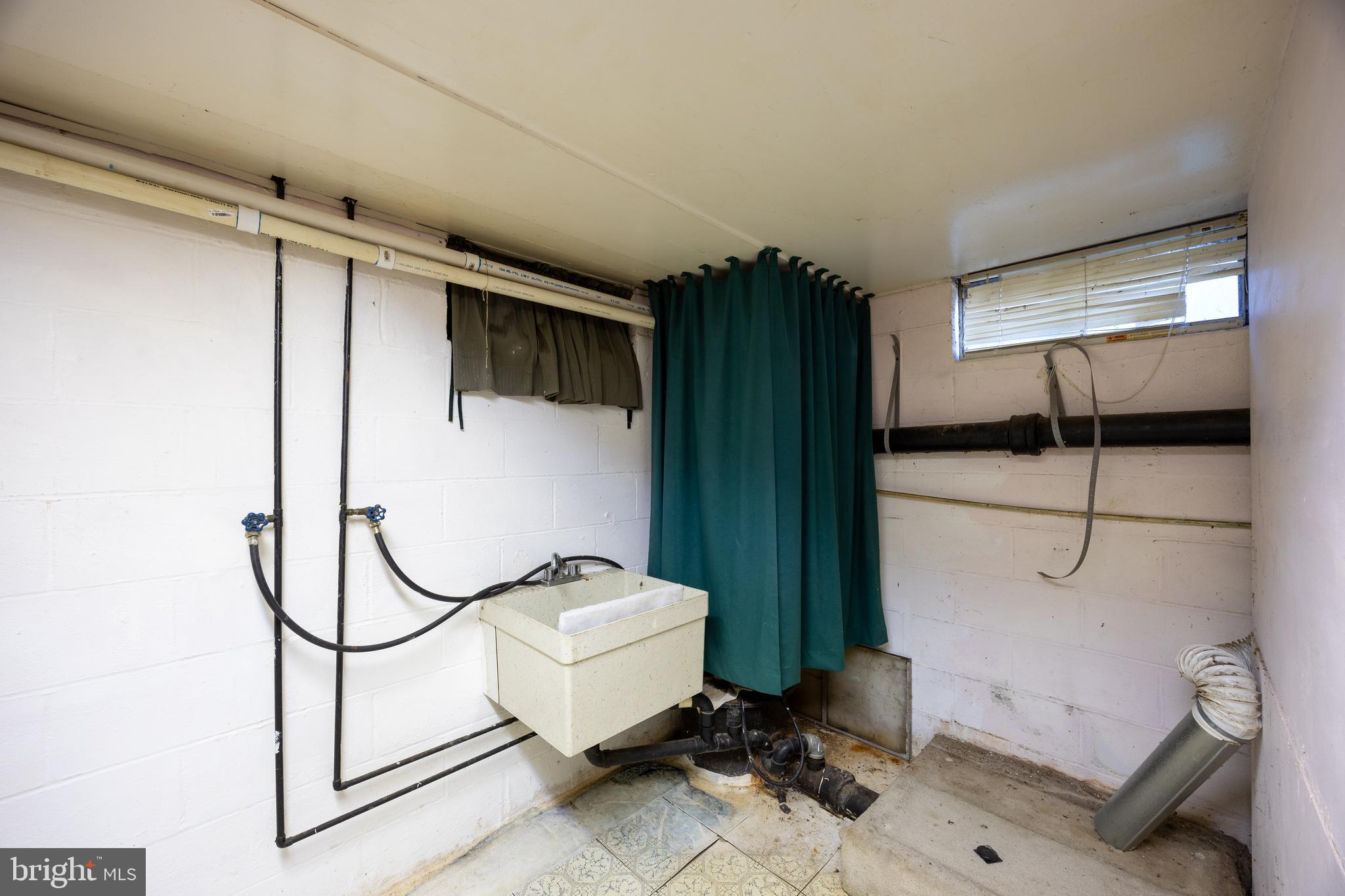 EDGEWOOD - Residential