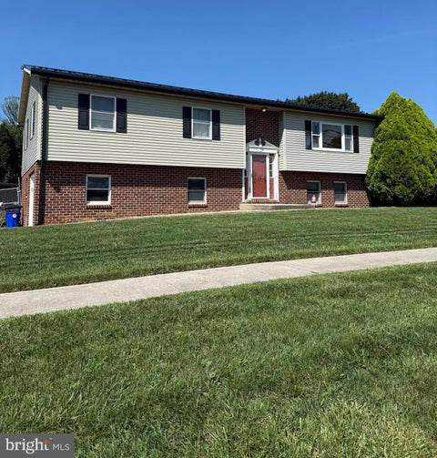 Homes For Sale - 517 N N Morris Street St<br/> Franklin County, SHIPPENSBURG, PA 17257