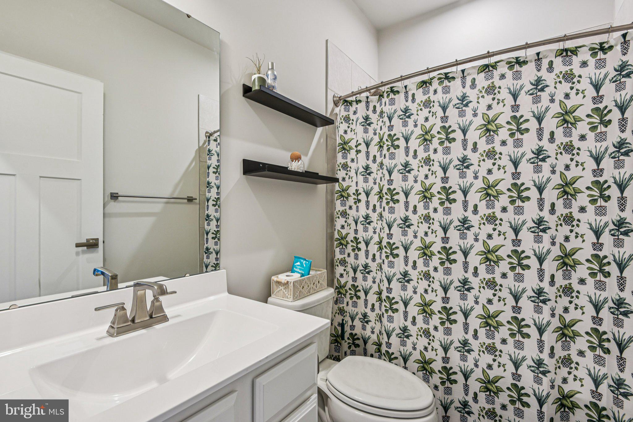 JAMES RUN TOWNHOMES - Residential