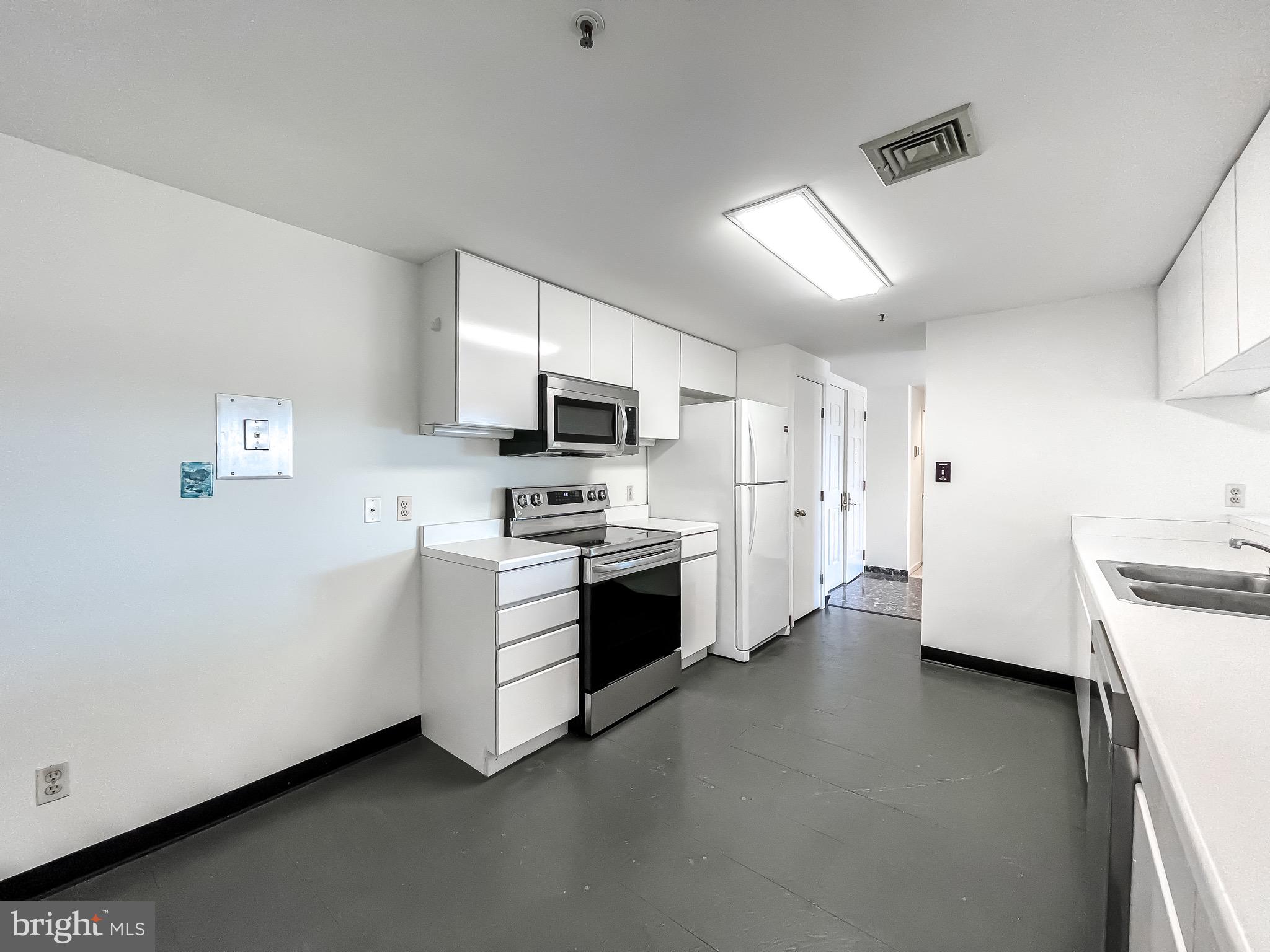 INNER HARBOR - Residential Lease