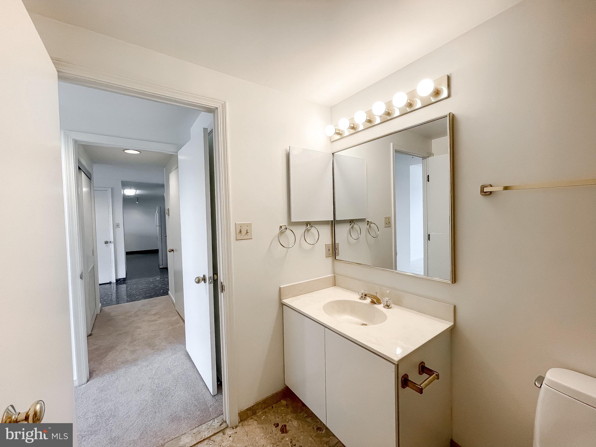 INNER HARBOR - Residential Lease