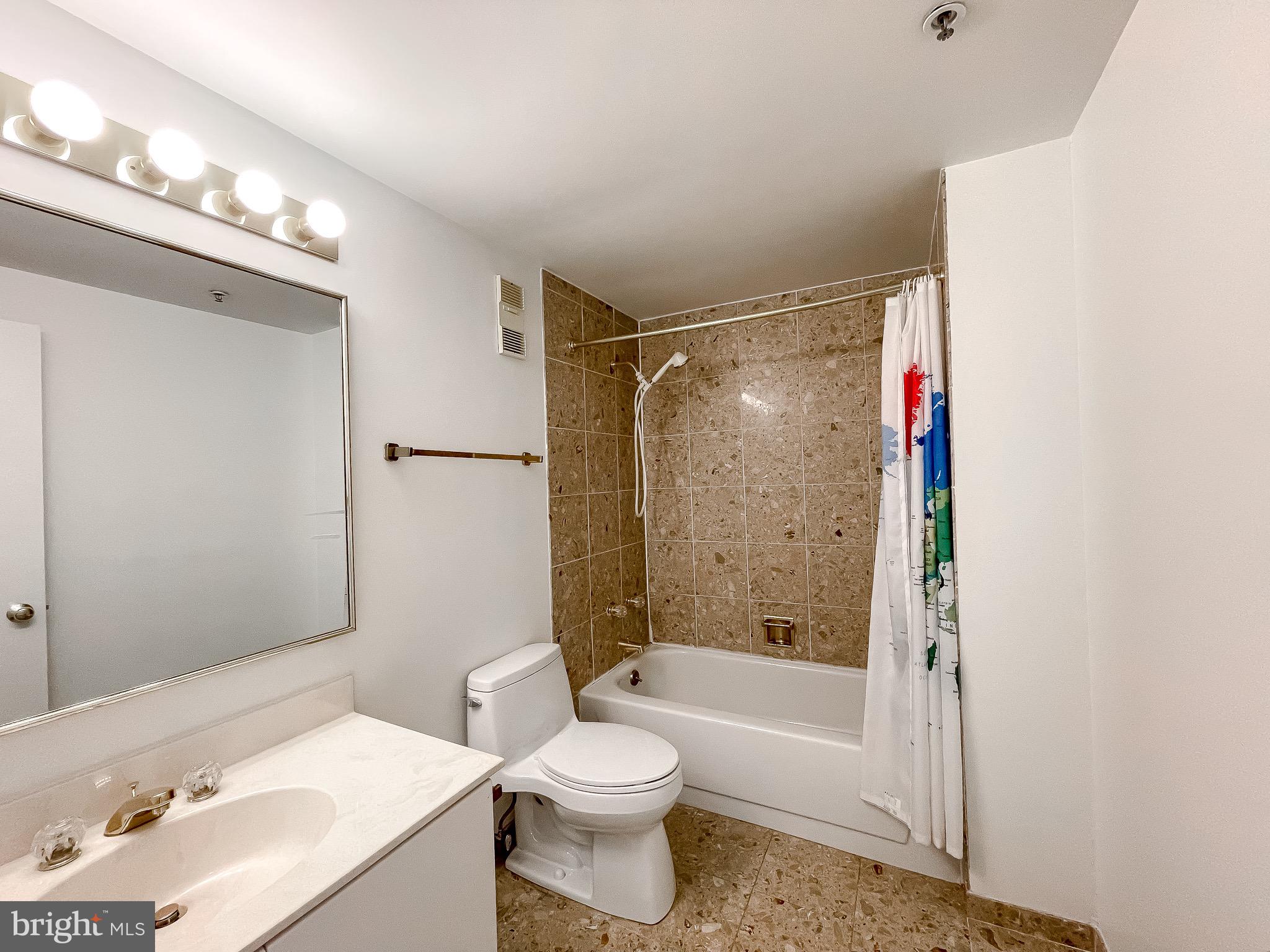 INNER HARBOR - Residential Lease