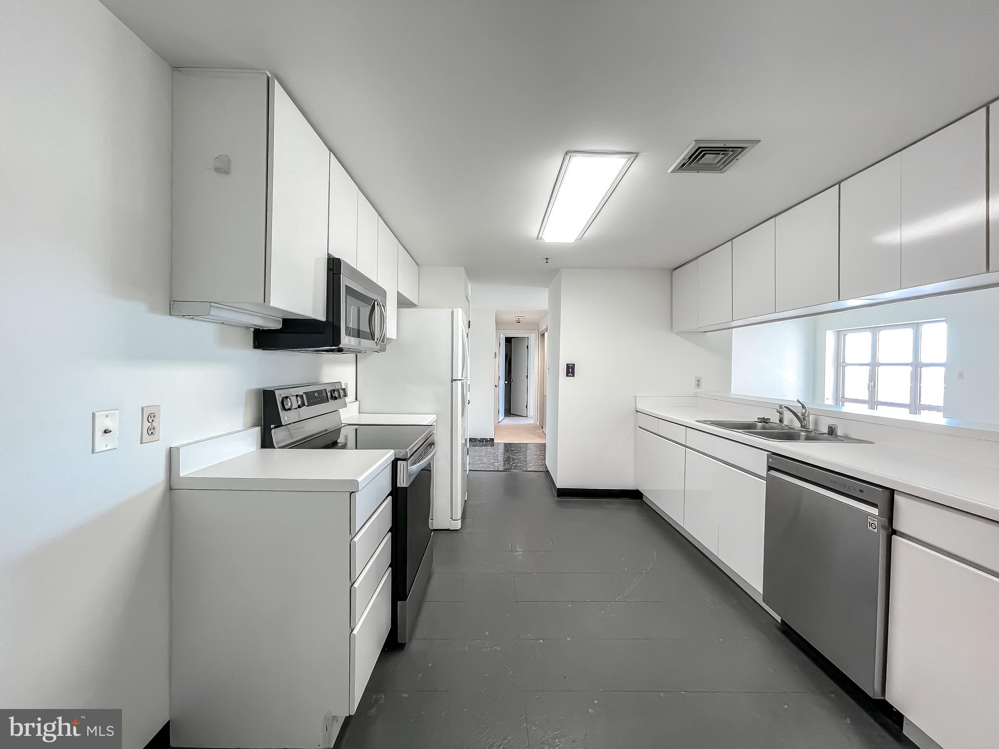 INNER HARBOR - Residential Lease