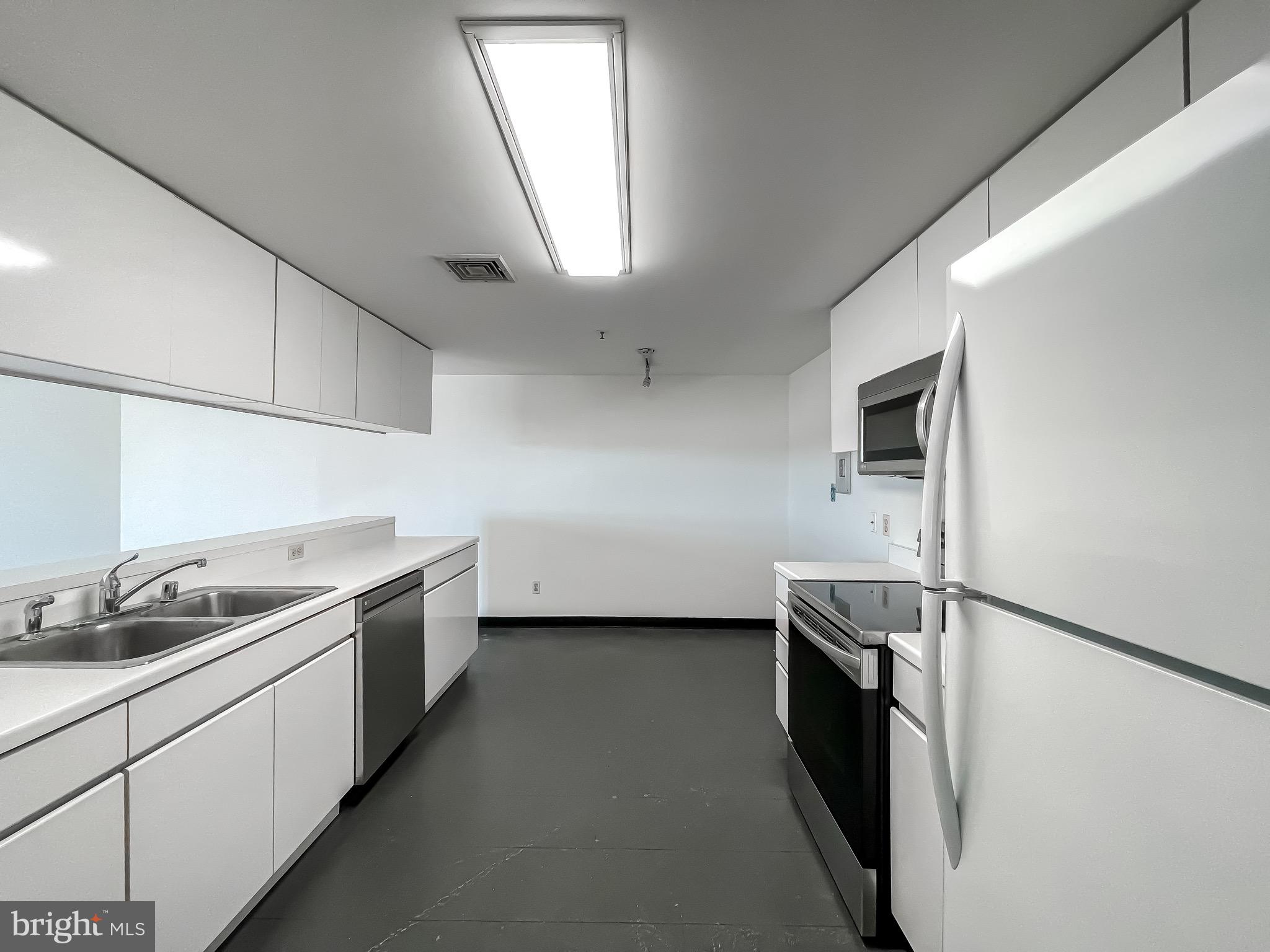 INNER HARBOR - Residential Lease