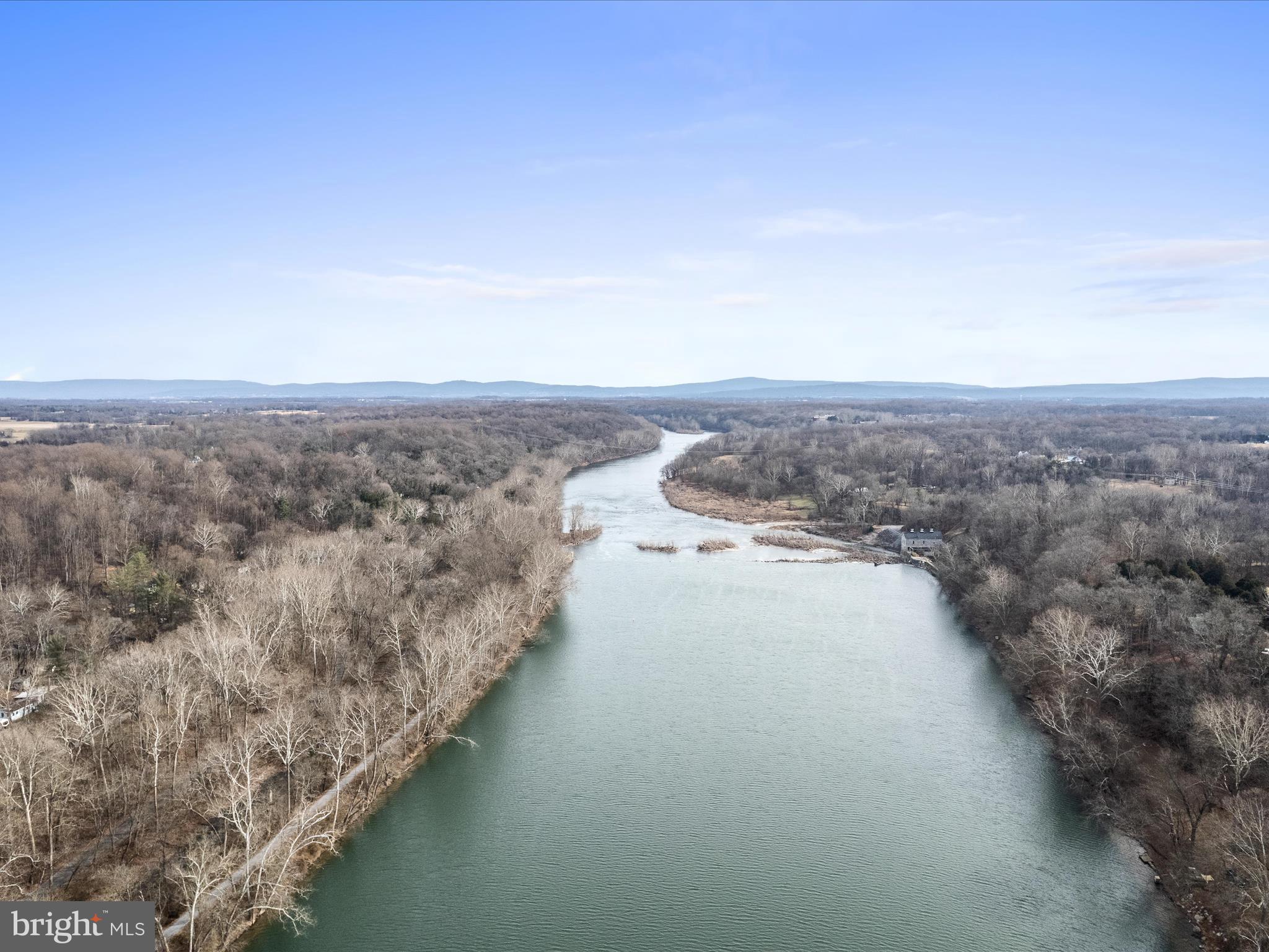 SHEPHERDS COVE - Land