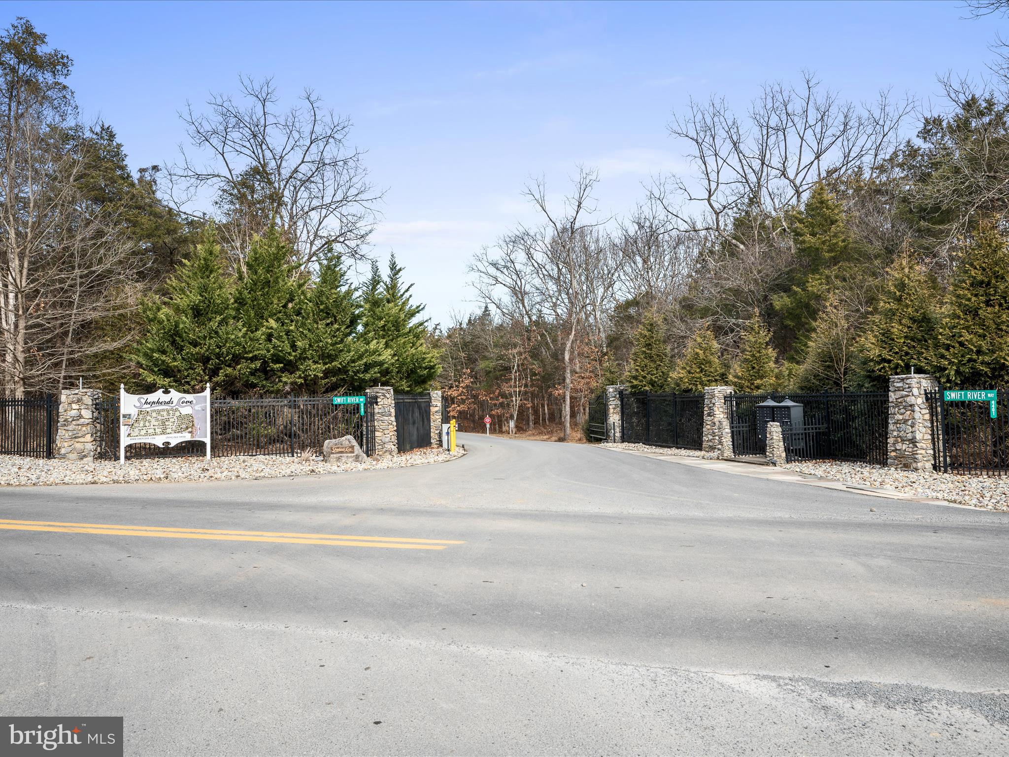 SHEPHERDS COVE - Land