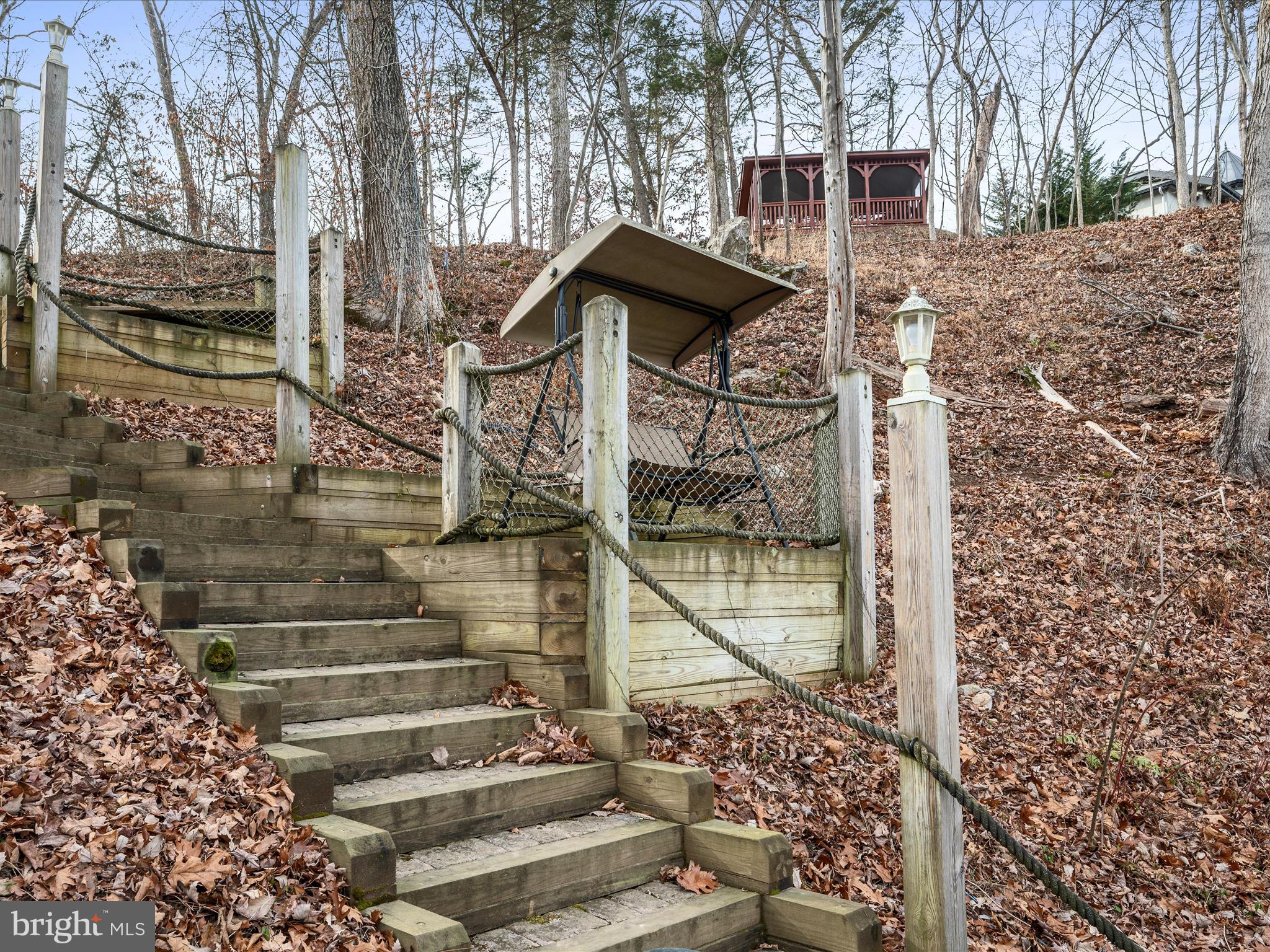 SHEPHERDS COVE - Land