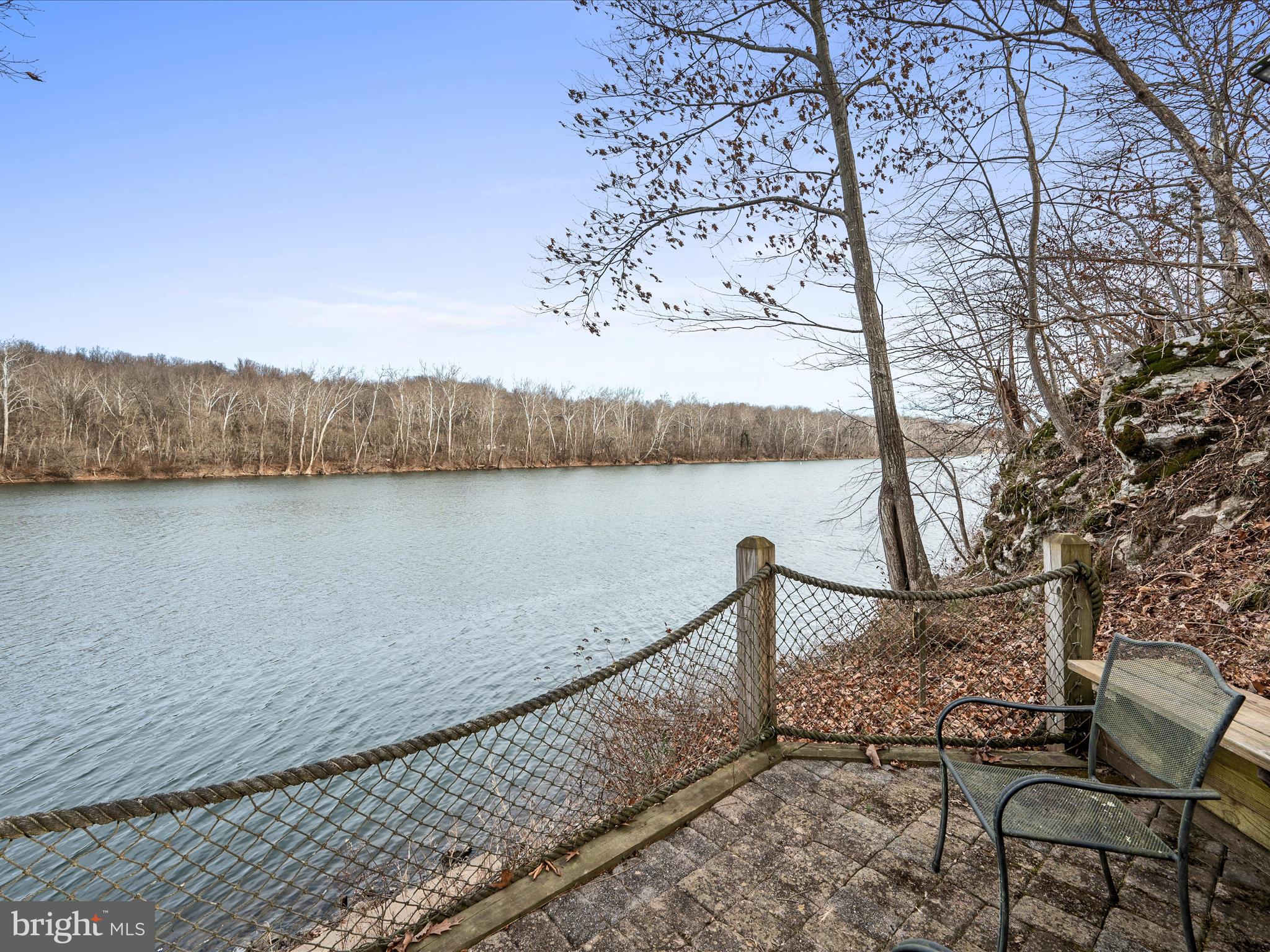 SHEPHERDS COVE - Land