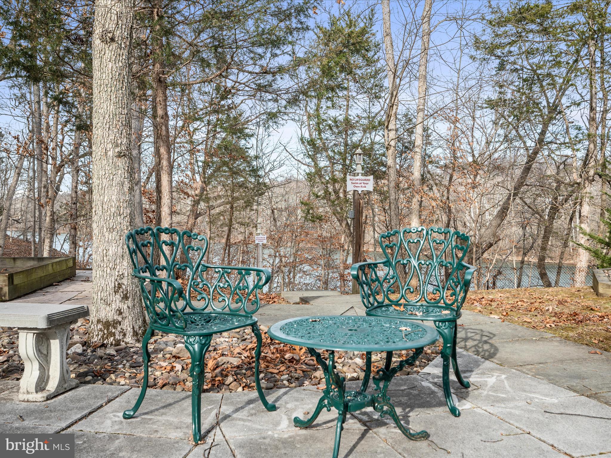 SHEPHERDS COVE - Land