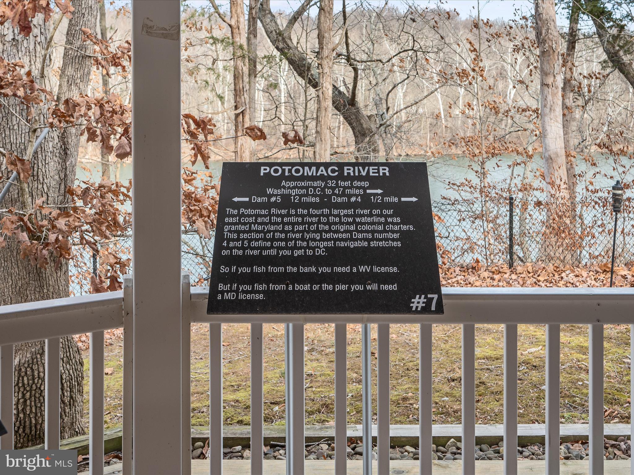 SHEPHERDS COVE - Land