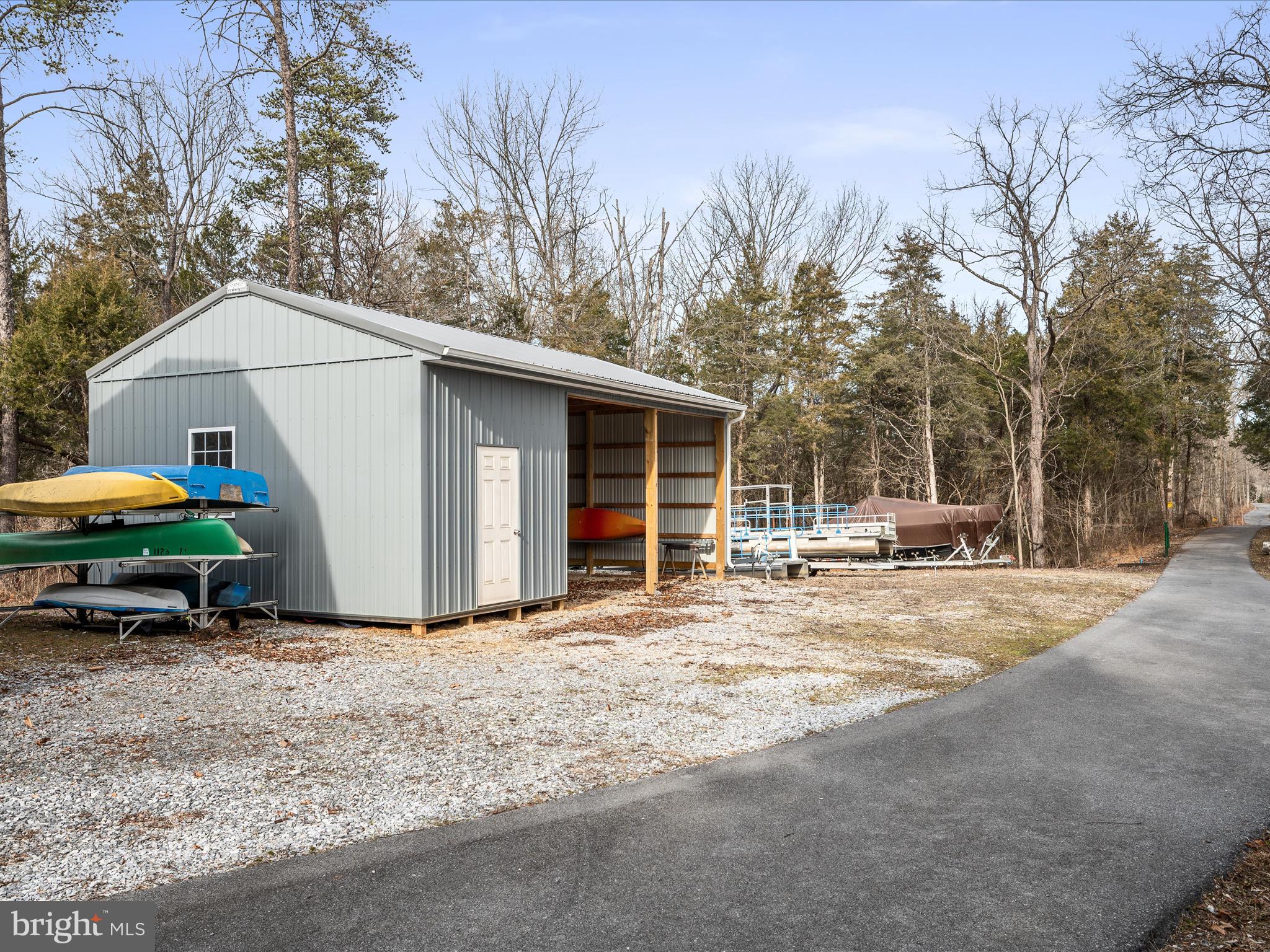 SHEPHERDS COVE - Land