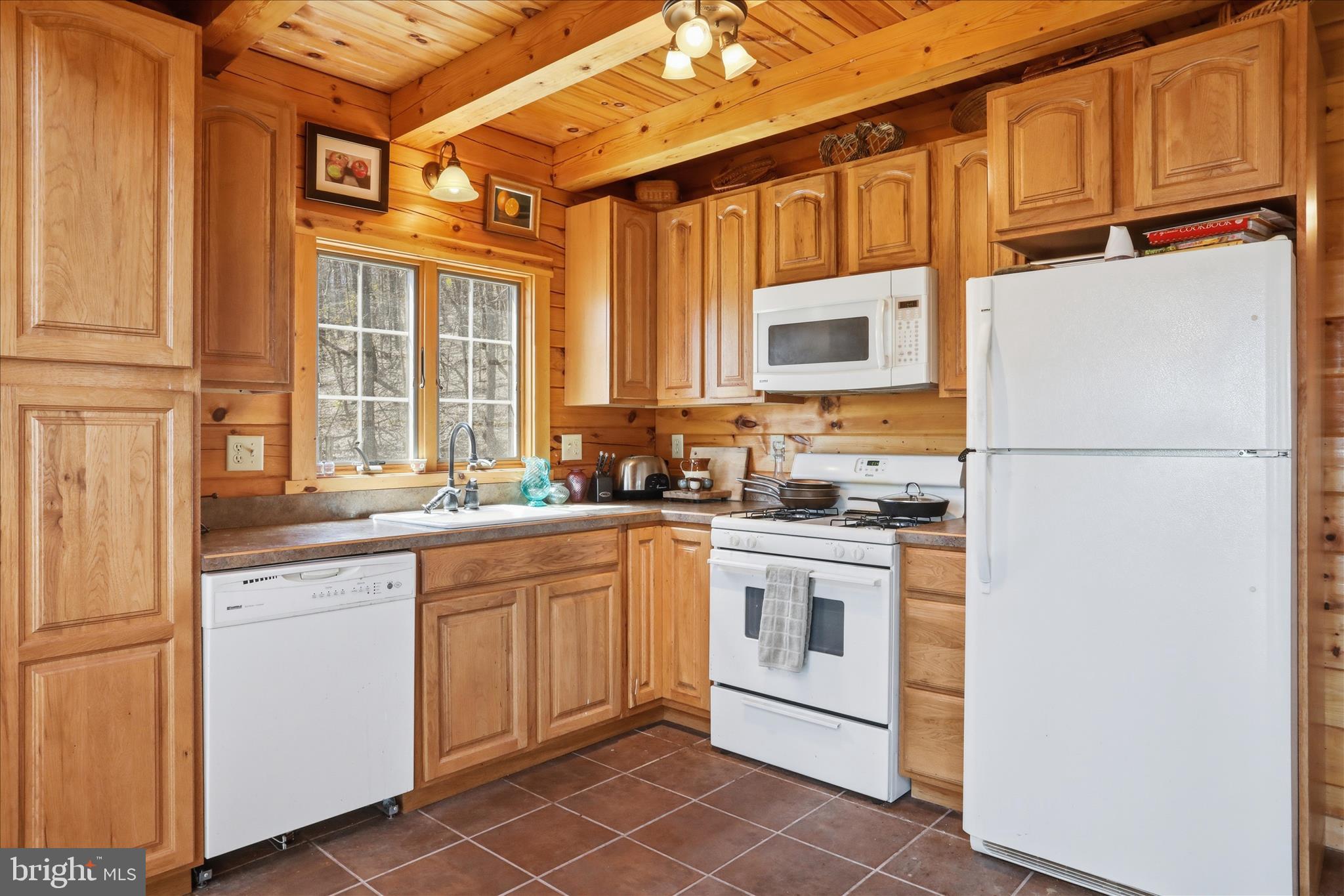 TOP OF THE MOUNTAIN - Residential