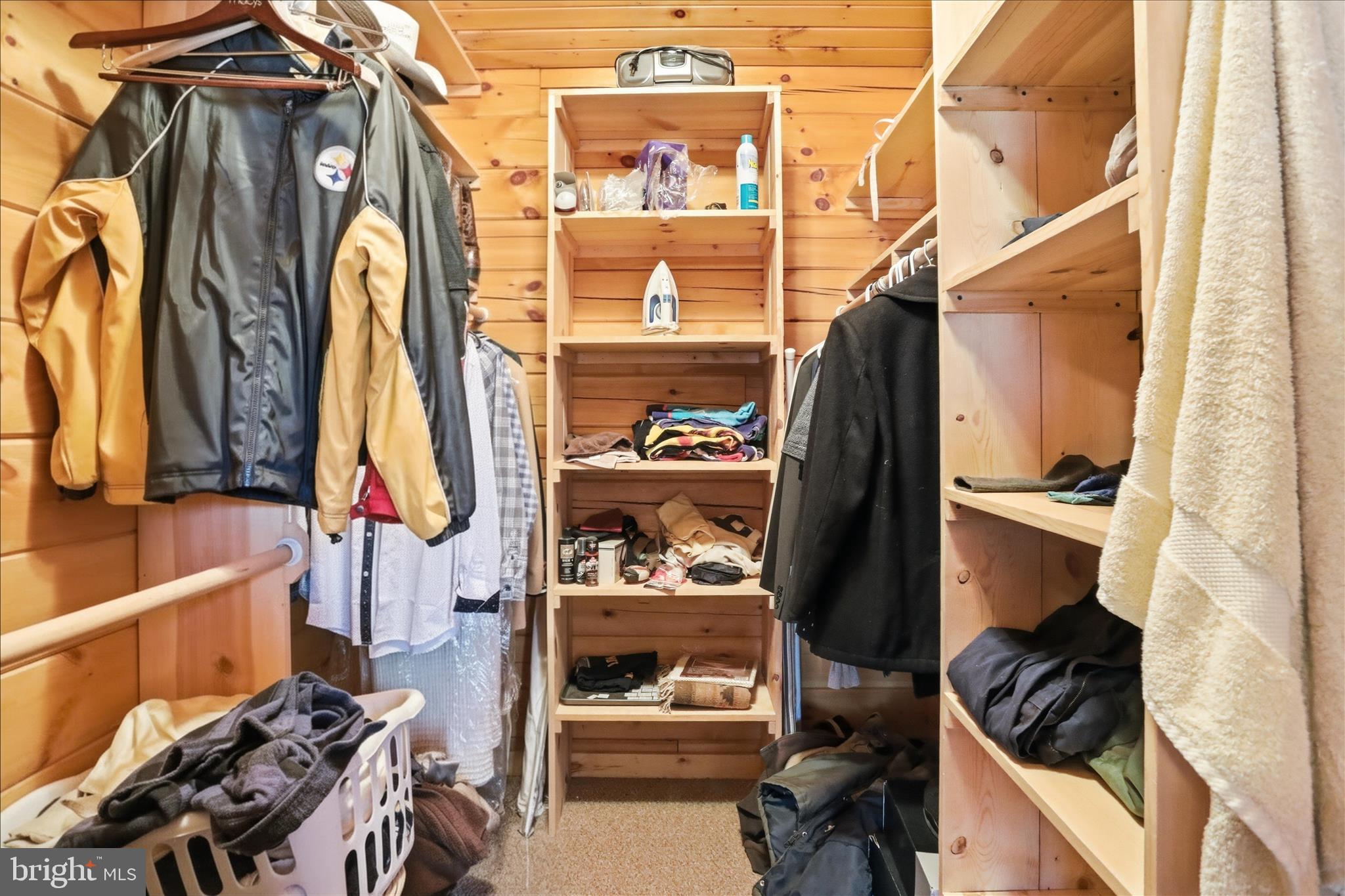 TOP OF THE MOUNTAIN - Residential