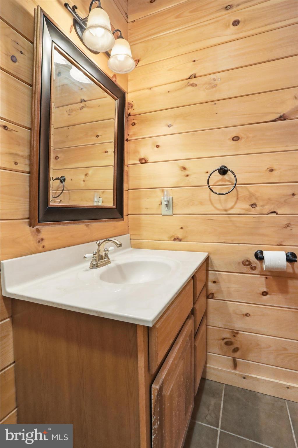 TOP OF THE MOUNTAIN - Residential