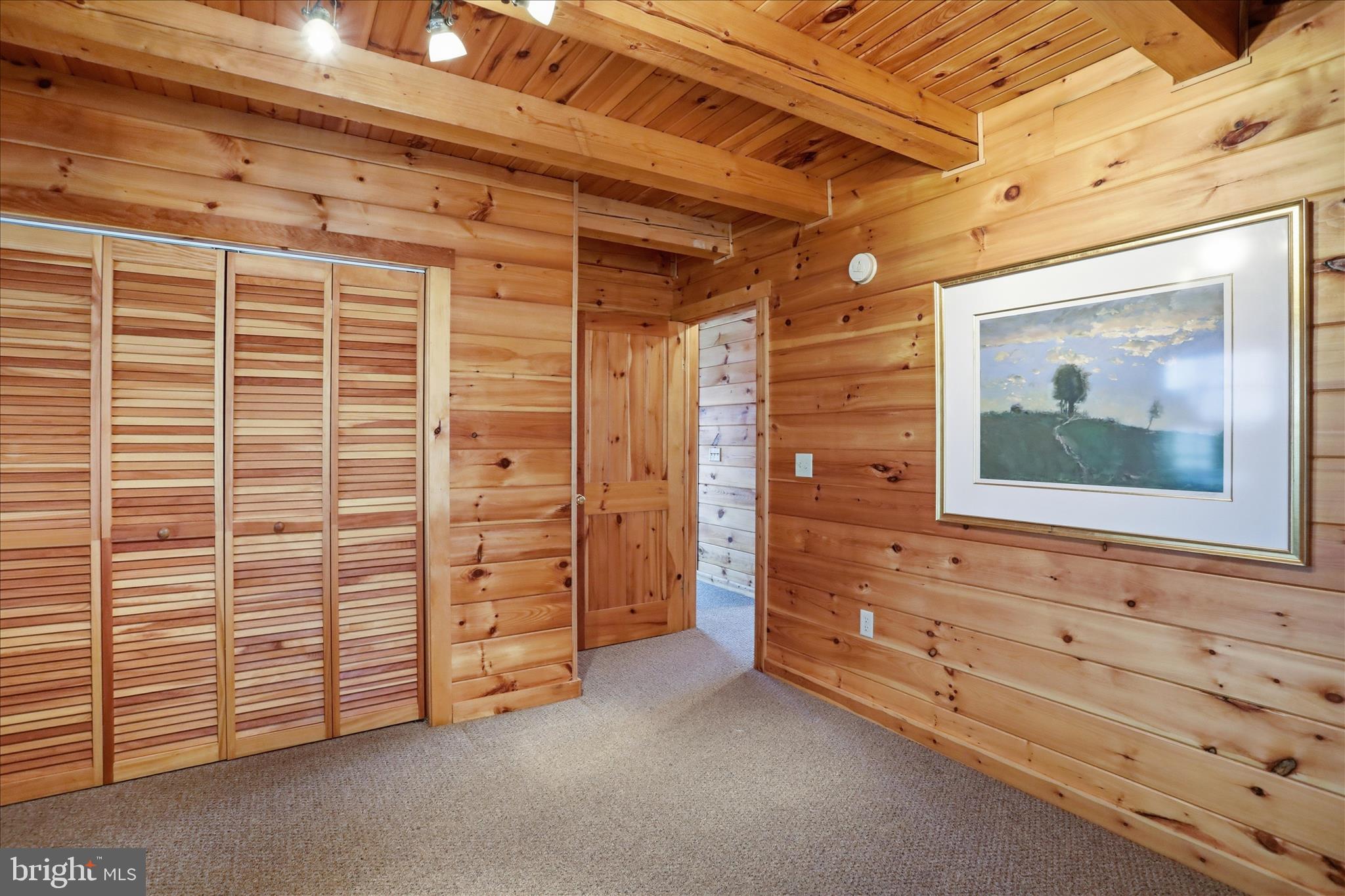 TOP OF THE MOUNTAIN - Residential