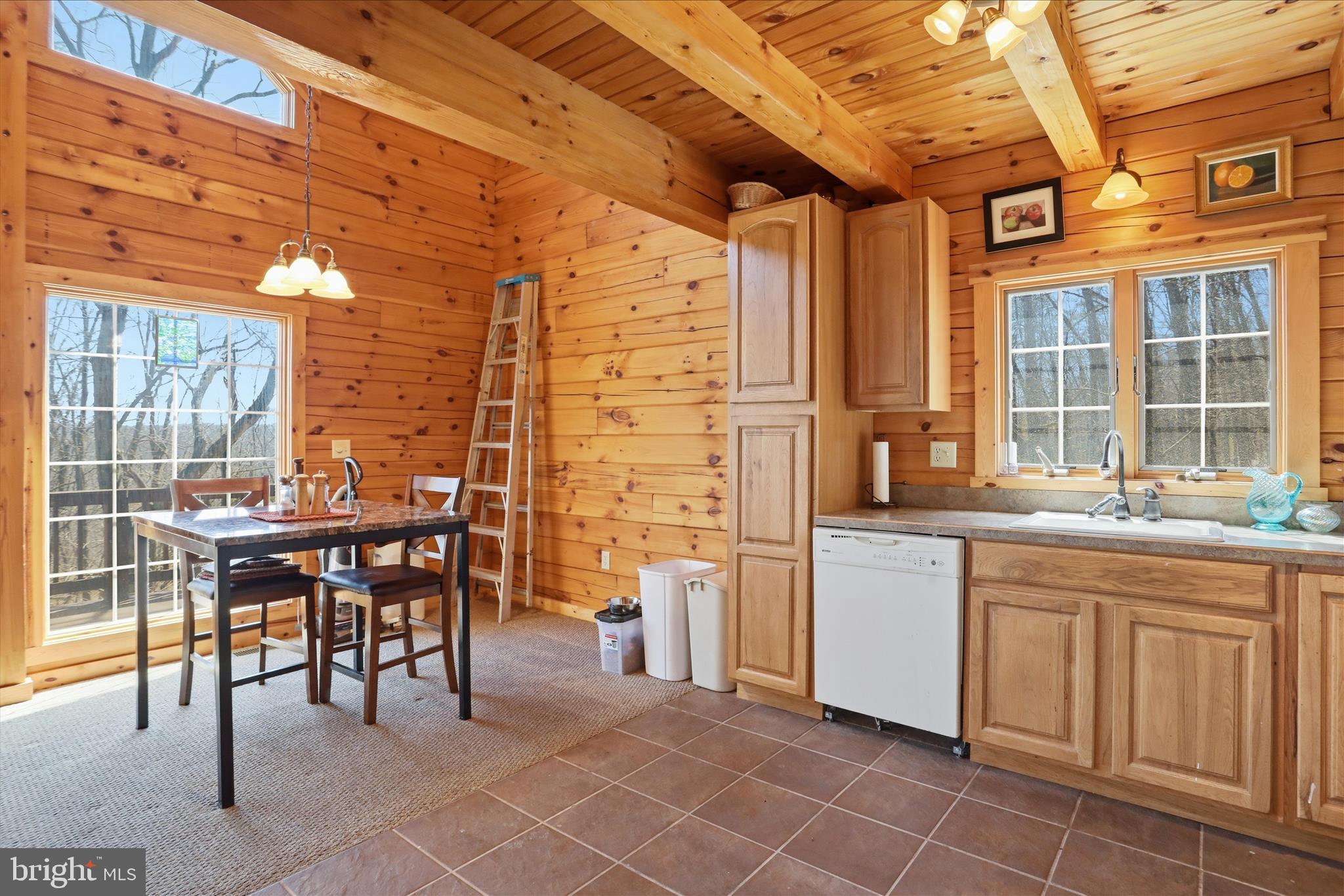 TOP OF THE MOUNTAIN - Residential