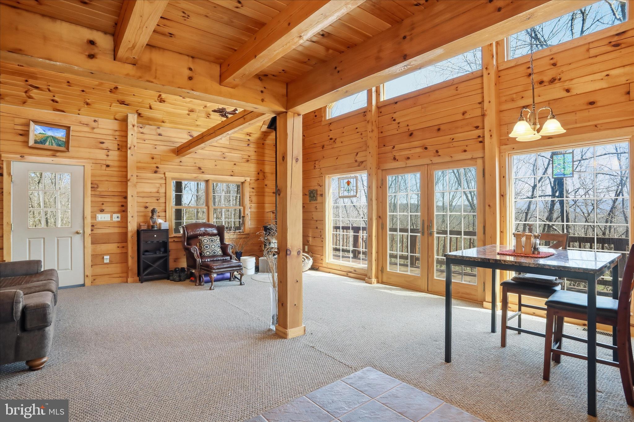 TOP OF THE MOUNTAIN - Residential