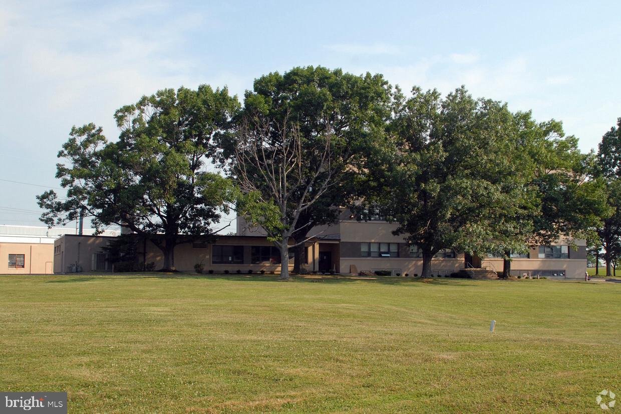 780 FALCON CIRCLE
