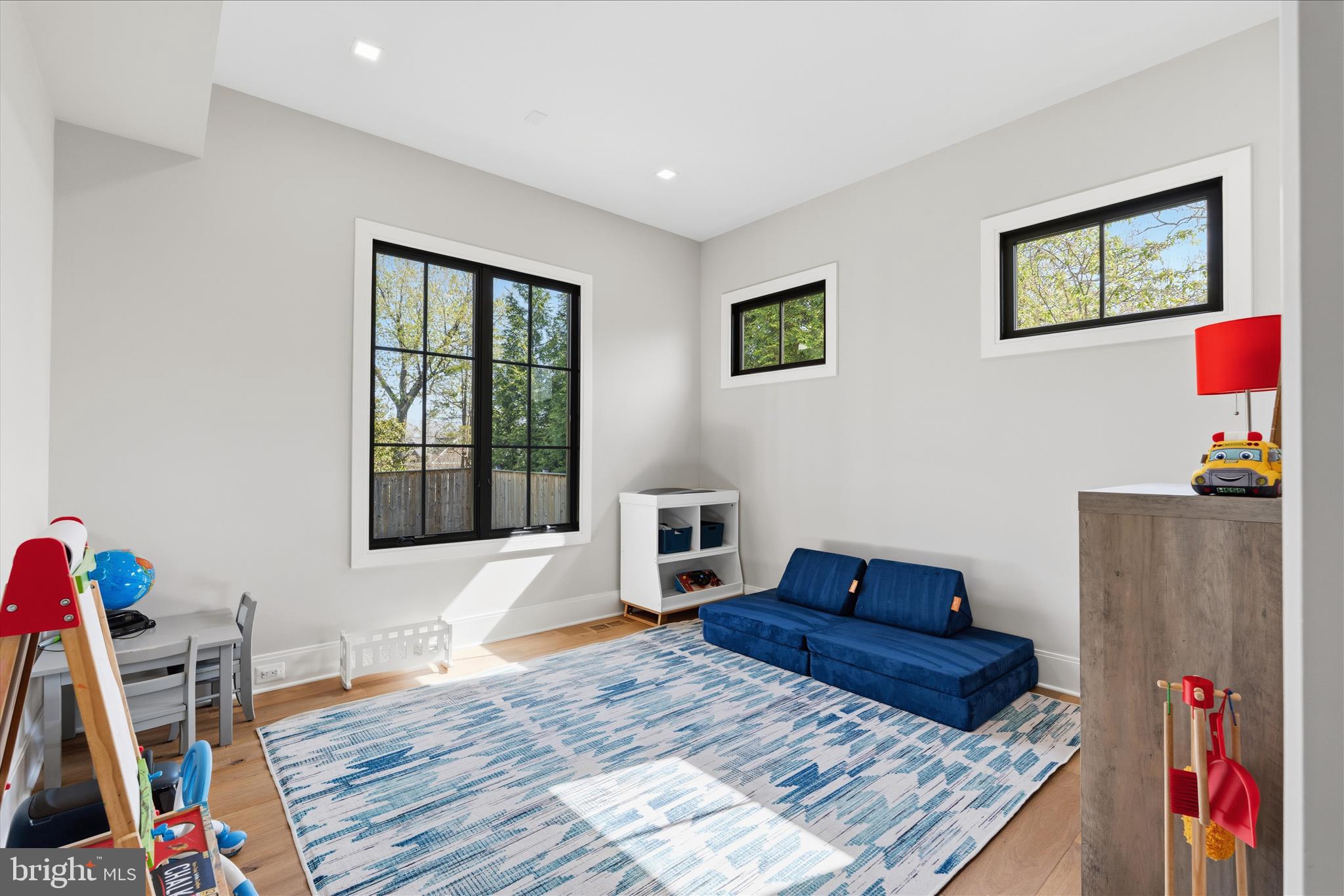 CHEVY CHASE MANOR - Residential