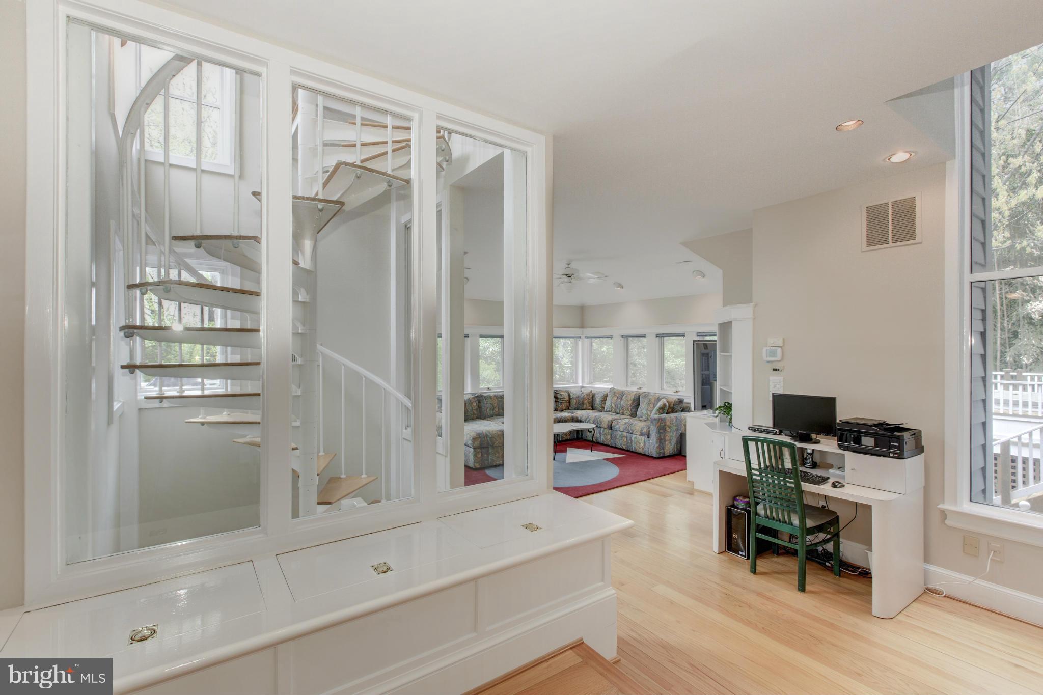 FOREST HILLS - Residential